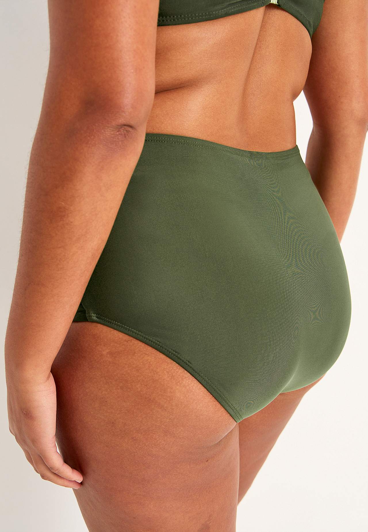 Unicoloured bikini bottom with high waist