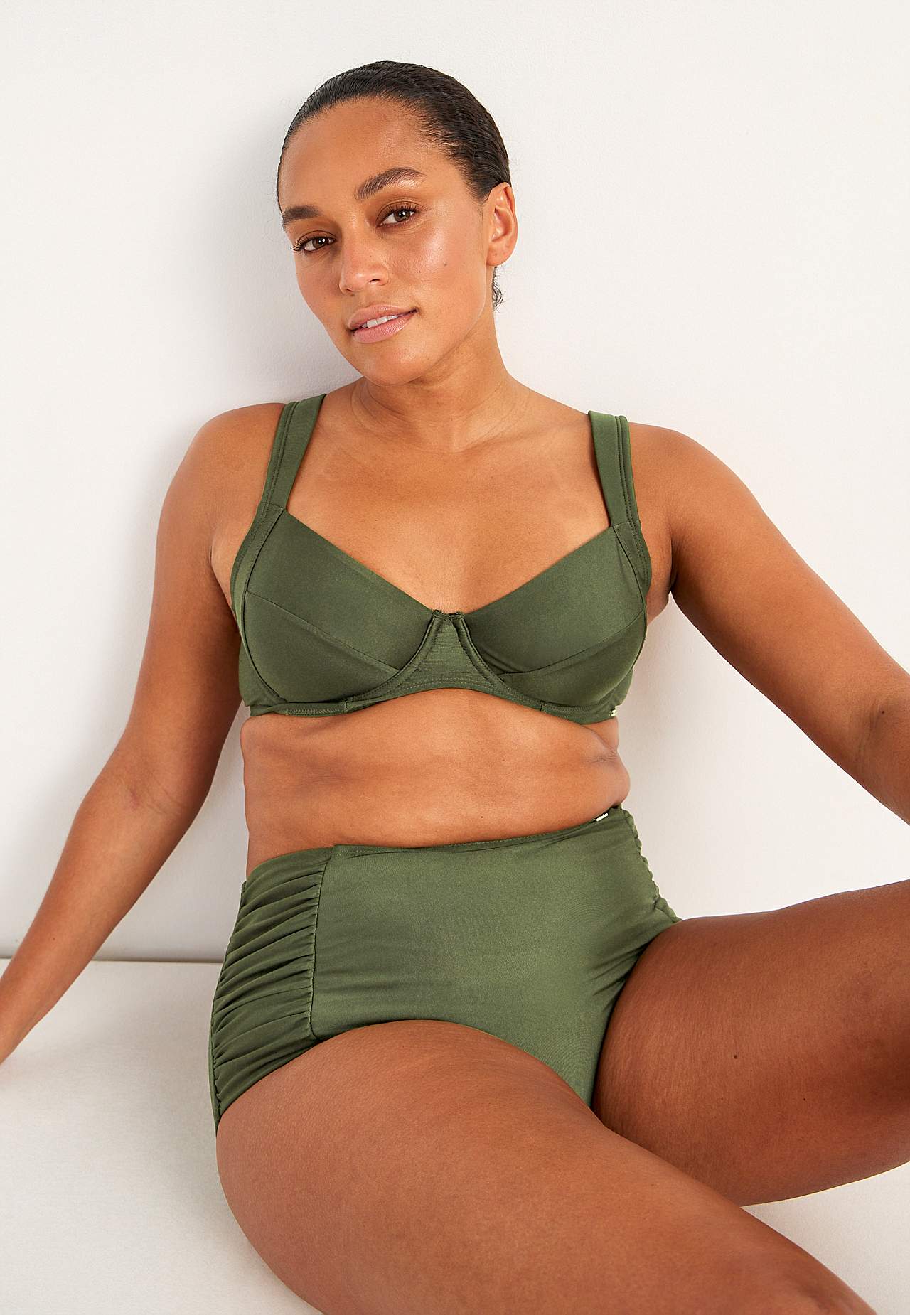 Solid color bikini bra