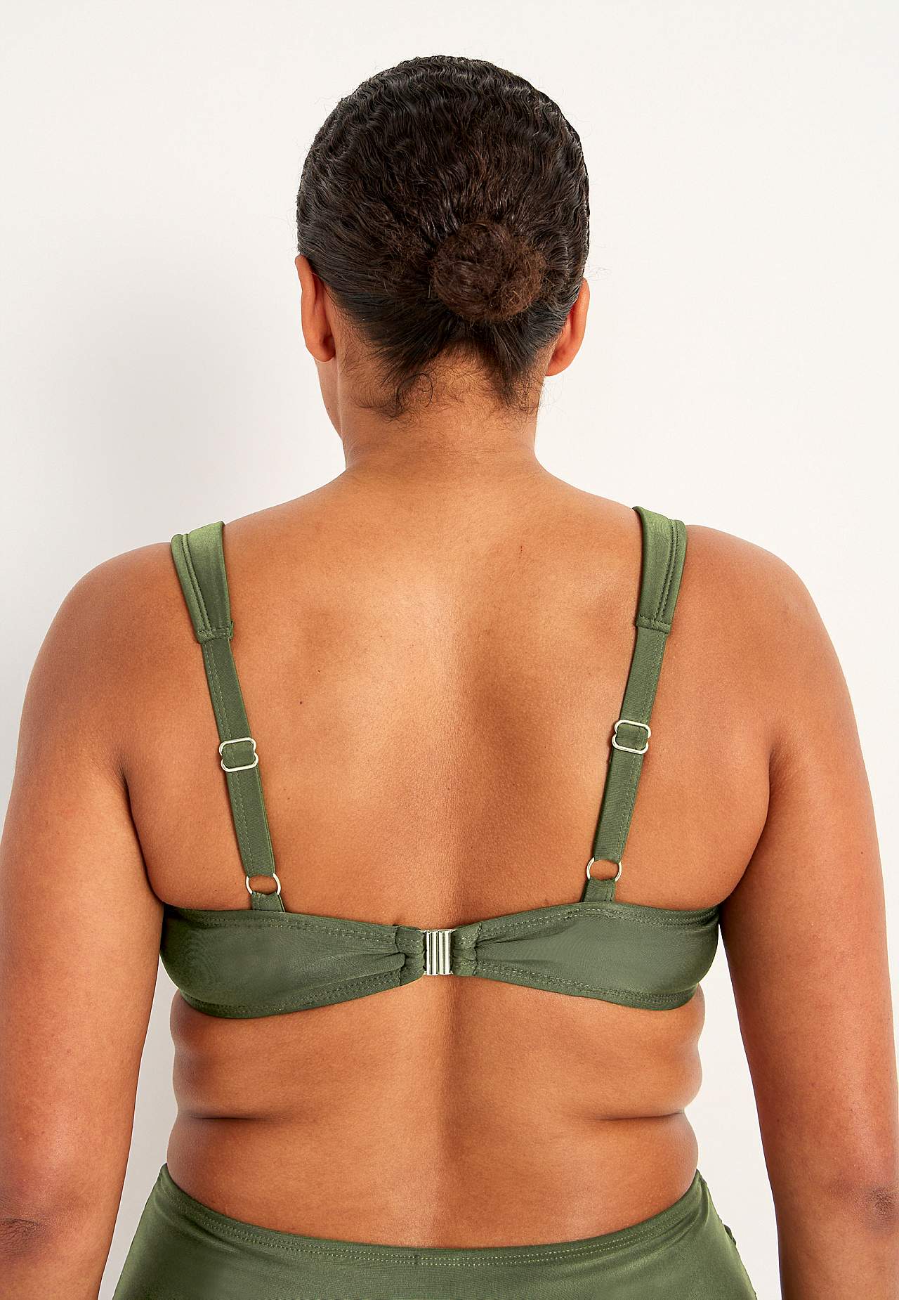Solid color bikini bra