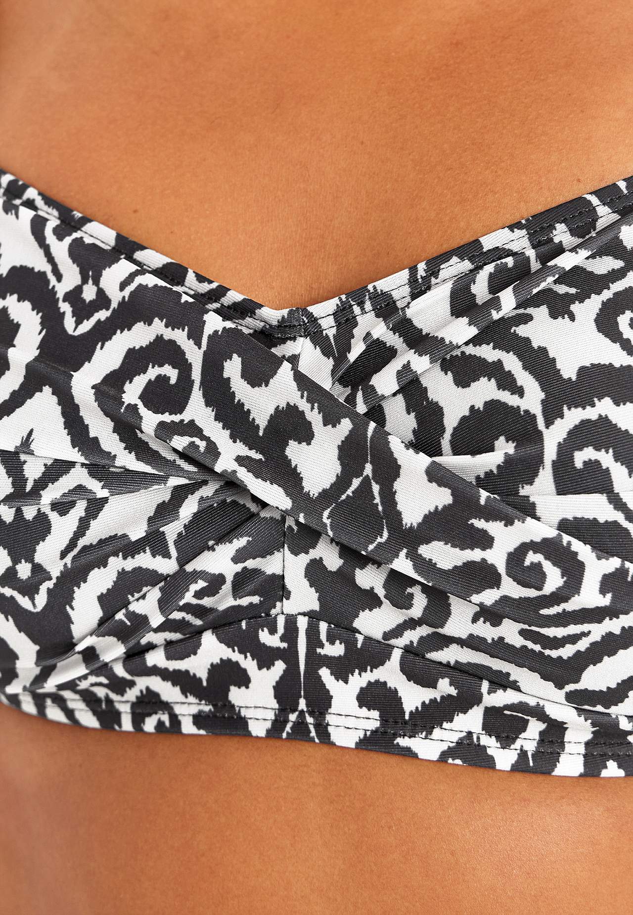 Wireless bikini bra