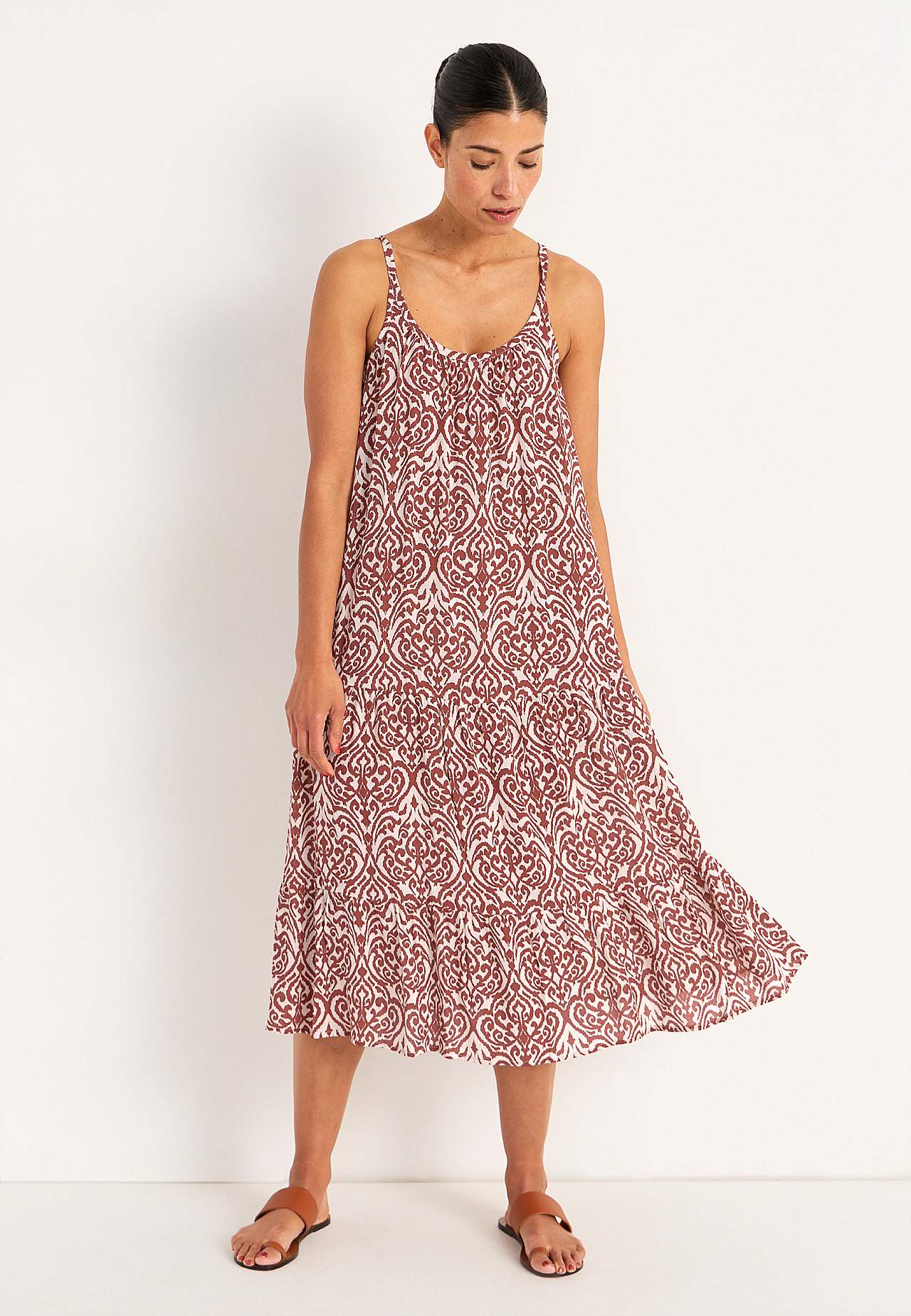 Beach dress with flounces