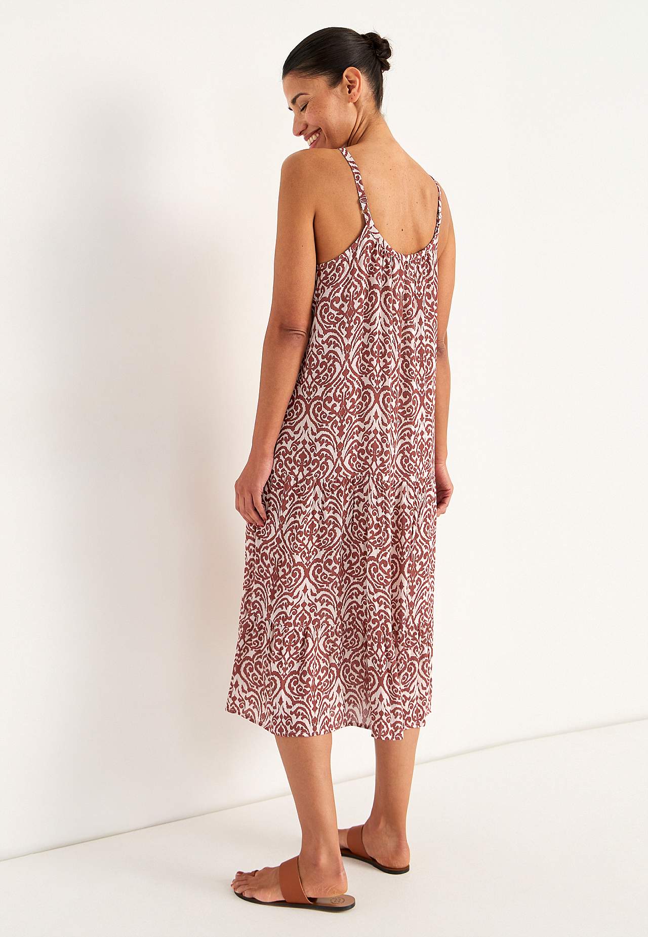 Beach dress with flounces