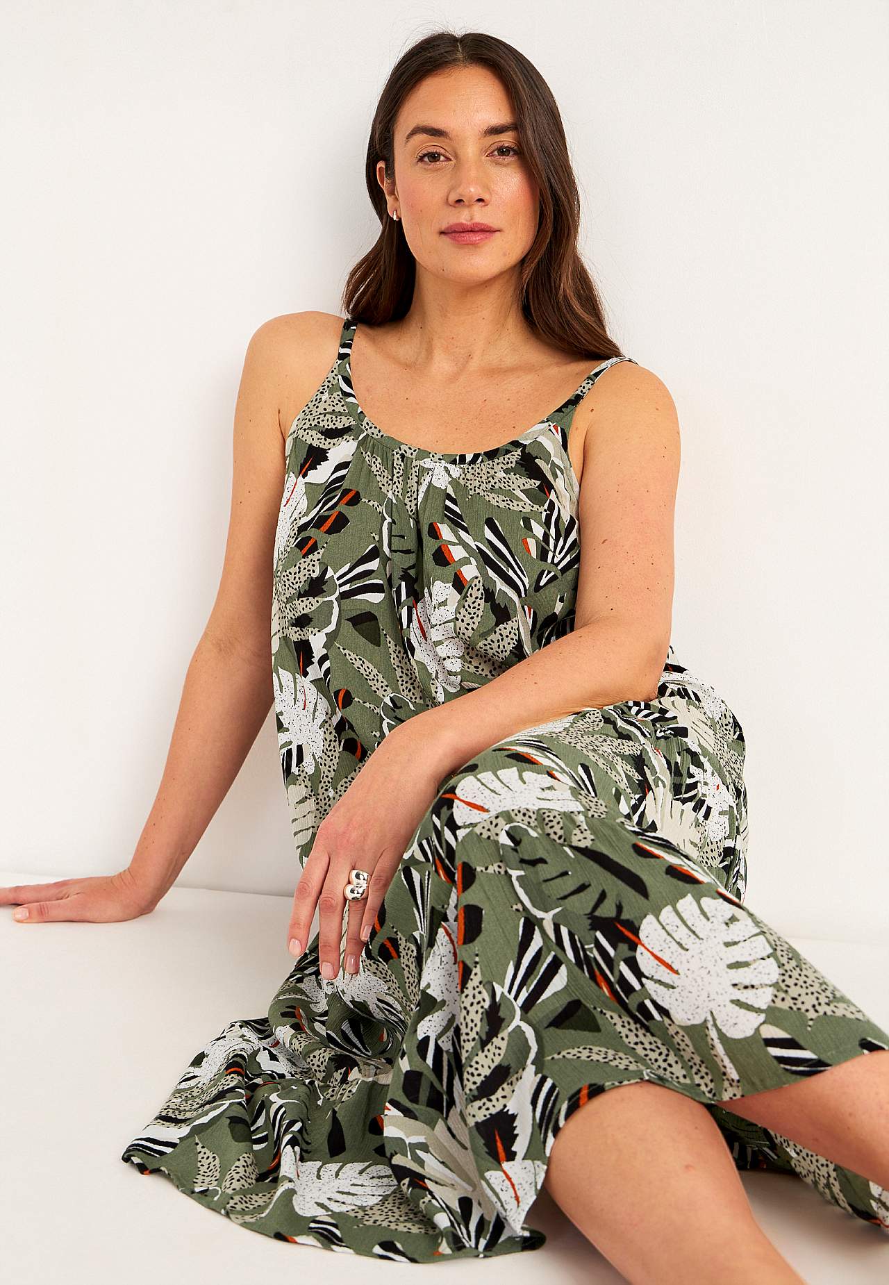 Beach dress with flounces