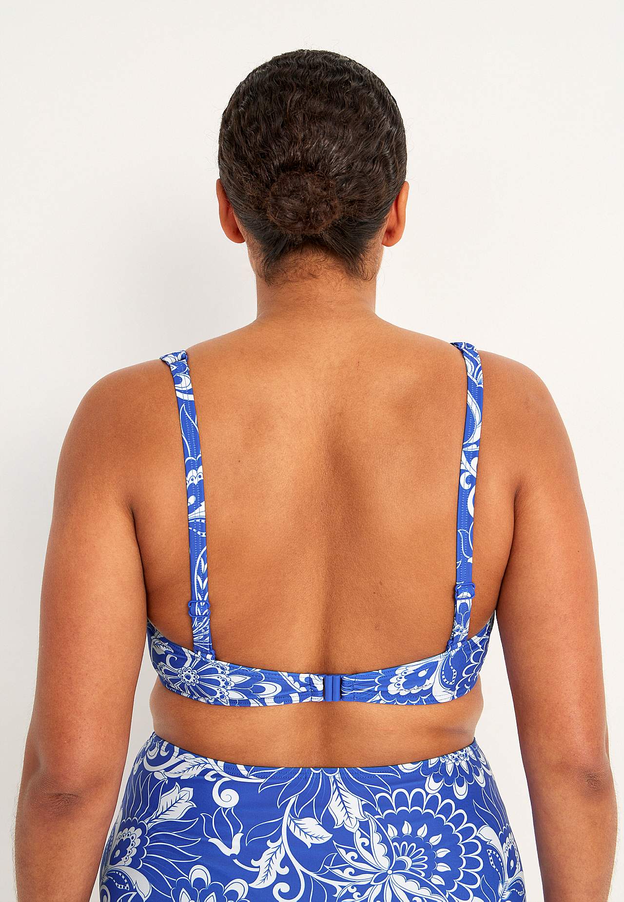 Wireless bikini bra