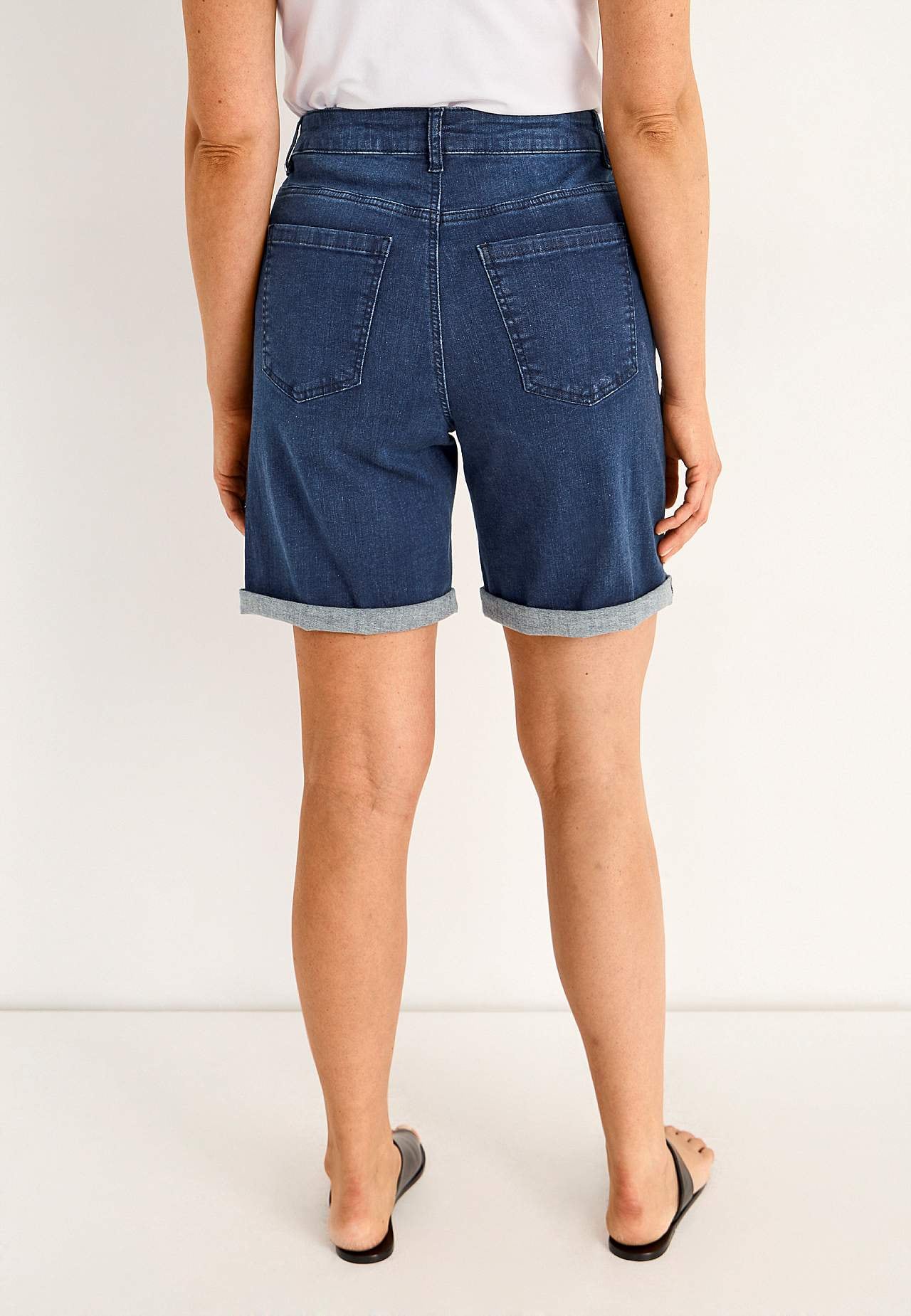 Denim shorts with comfortable stretch