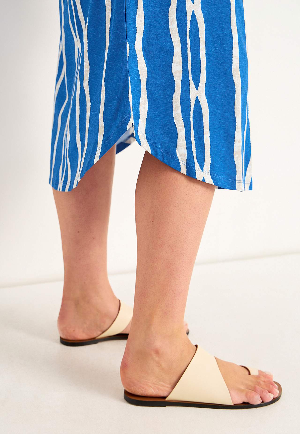 Patterned jersey dress with pockets