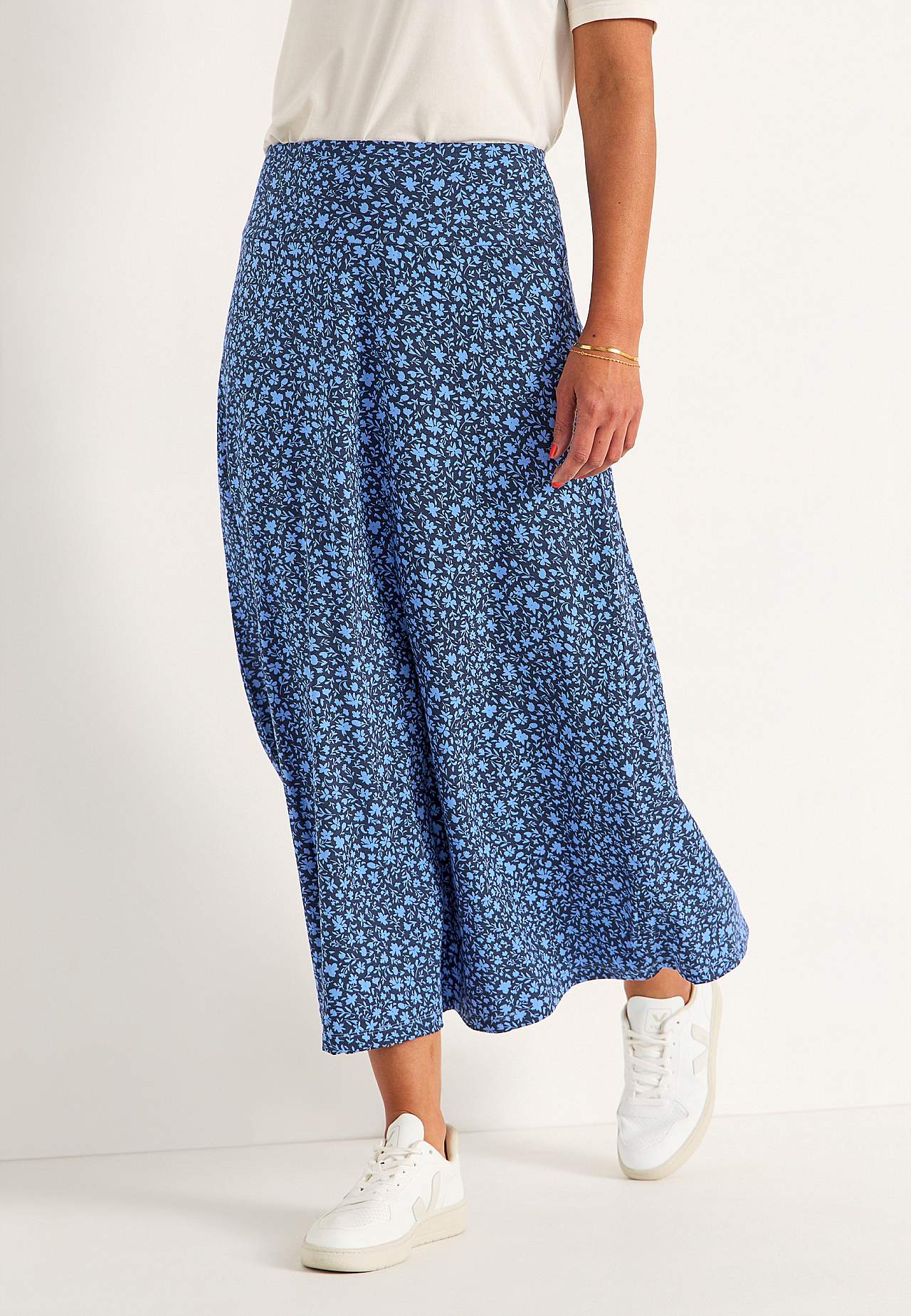 Long, flared jersey skirt