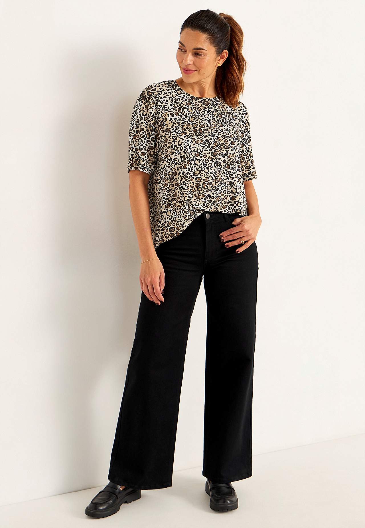 Leopard jersey top