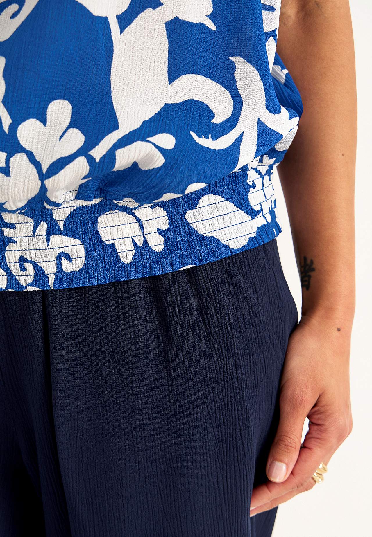 Blouse in viscose crepe