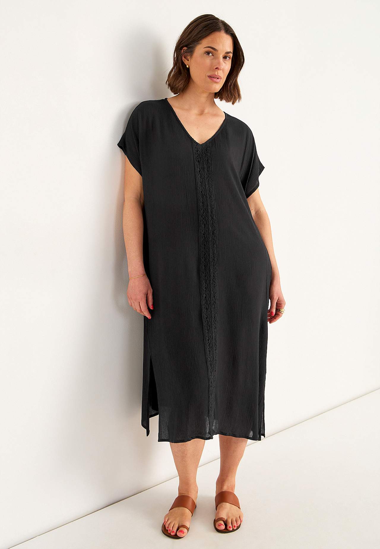 Crepe dress with pockets
