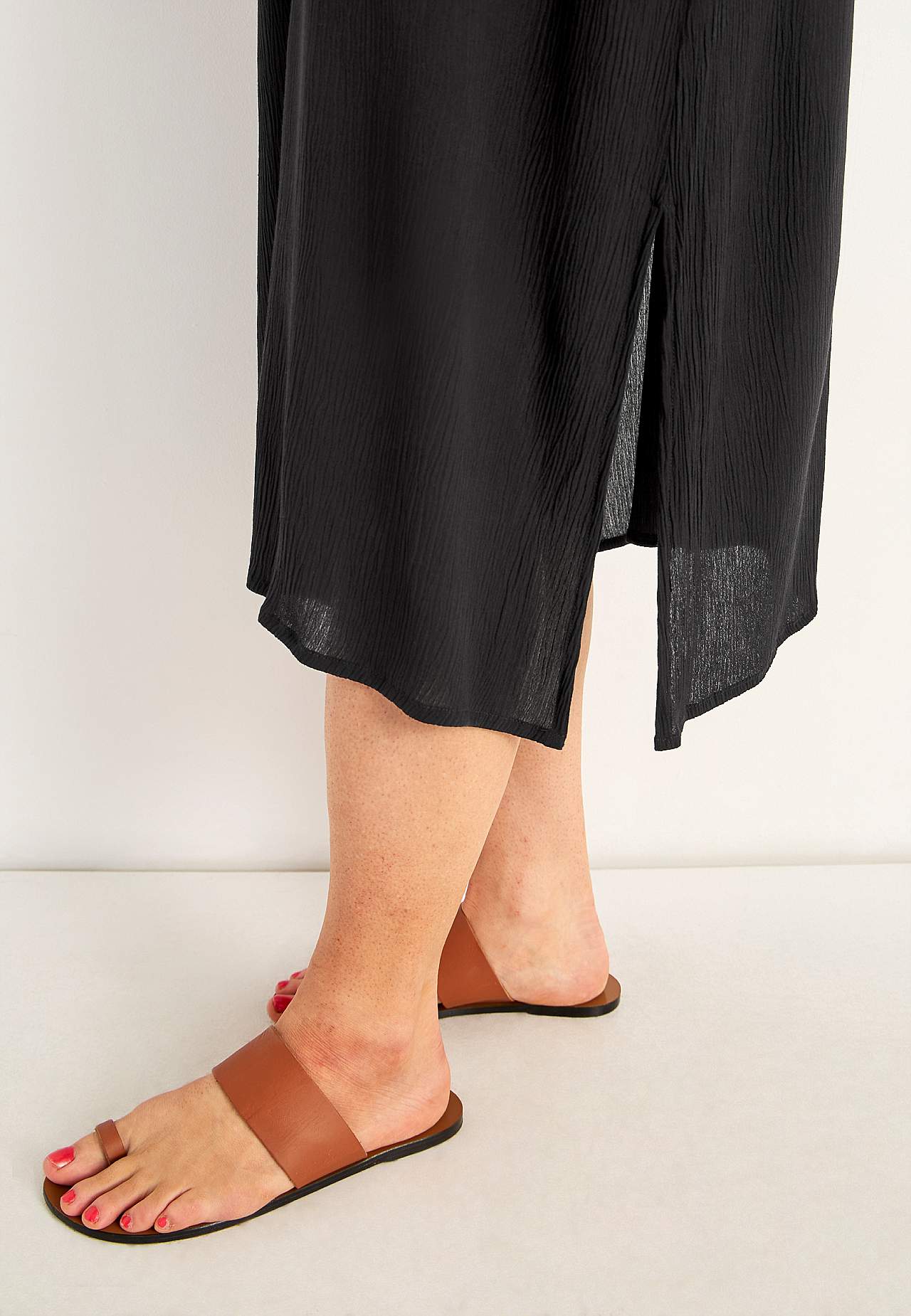 Crepe dress with pockets