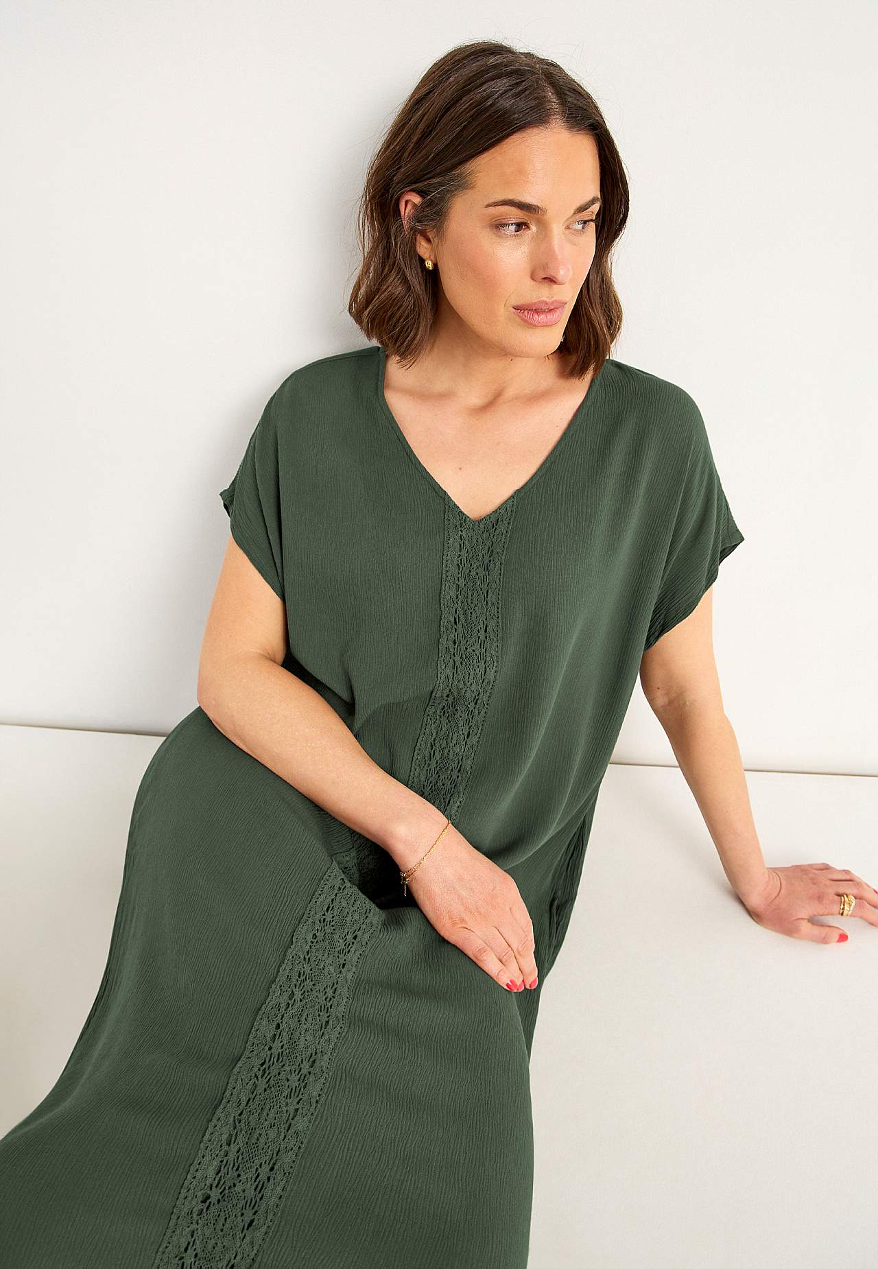Crepe dress with pockets