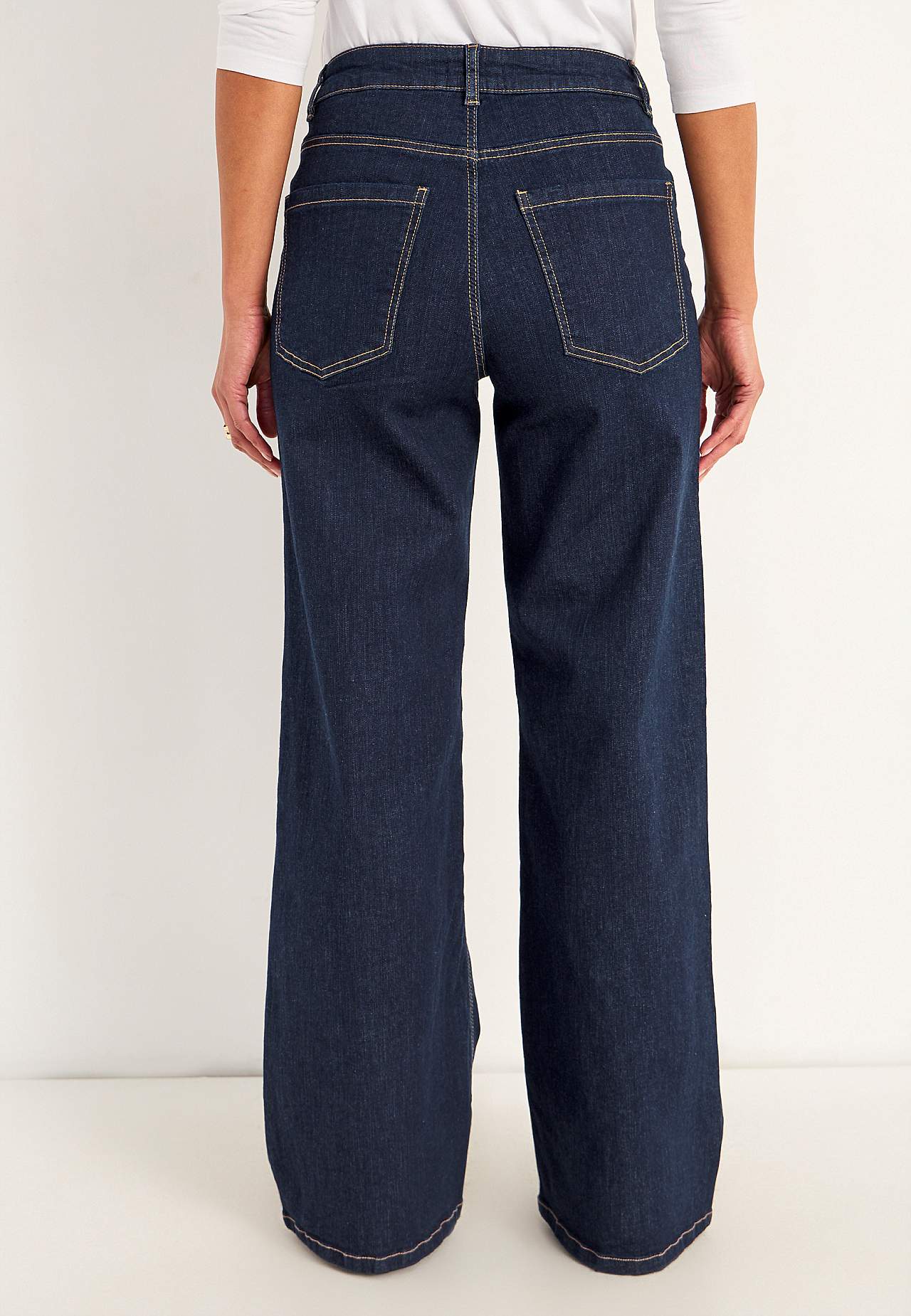 Wide, long jeans with high waist