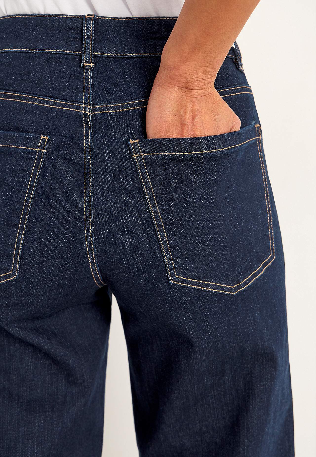 Wide, long jeans with high waist