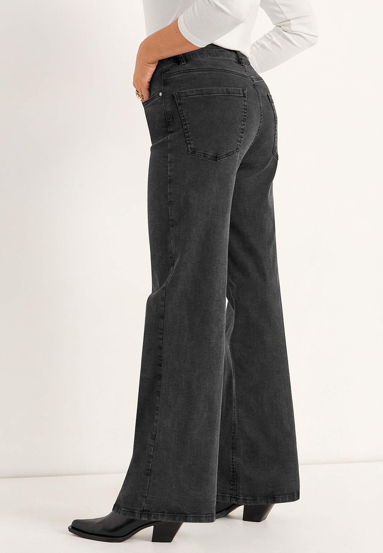 Wide, long jeans with high waist Renata