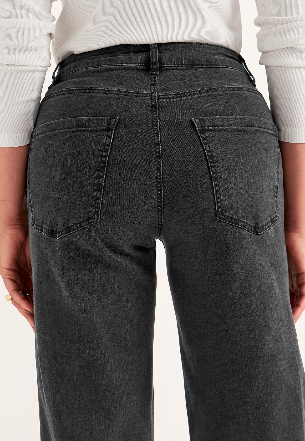 Wide, long jeans with high waist Renata