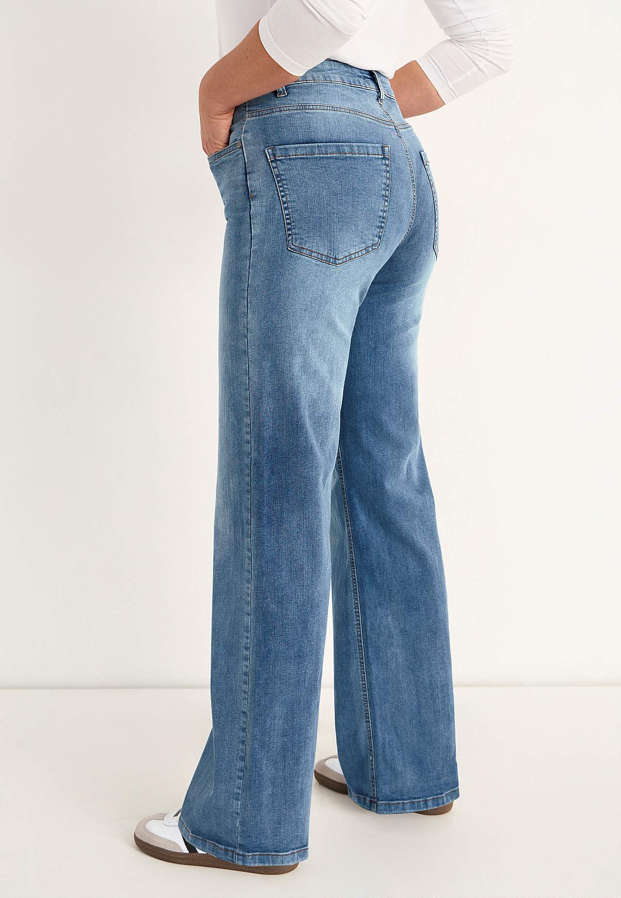 Vide, lange jeans med høy midje Renata
