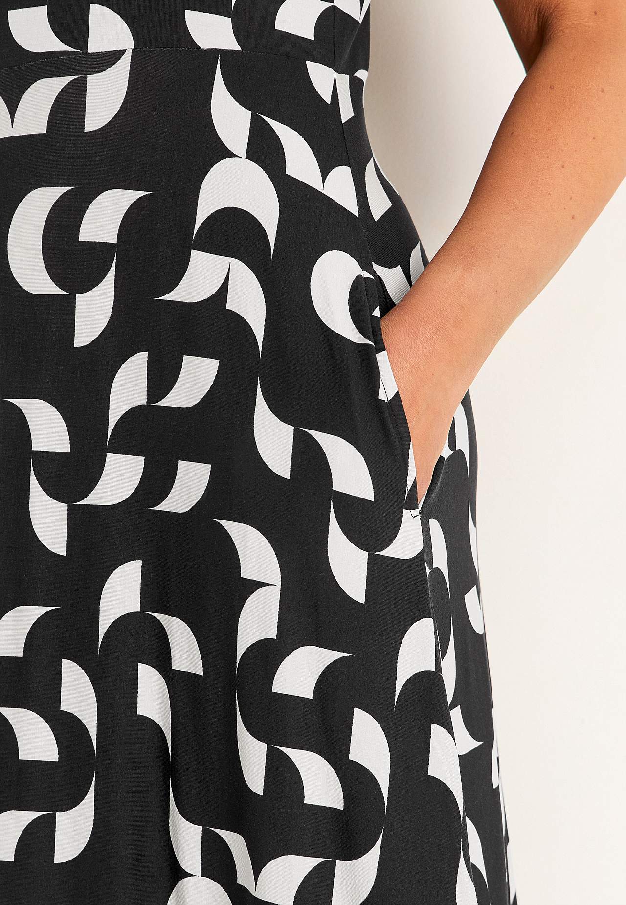 Patterned viscose dress