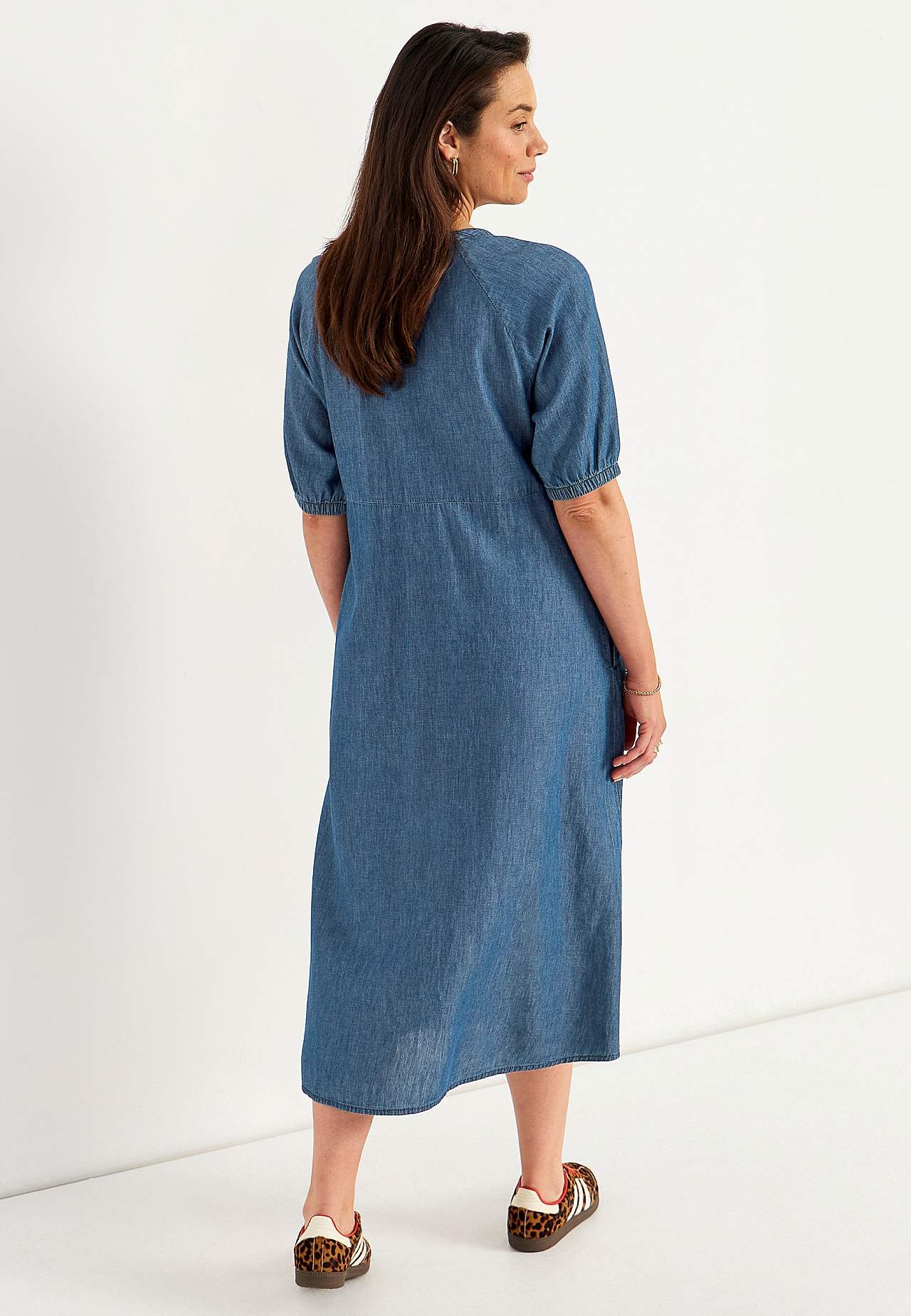 Denim dress with puff sleeves