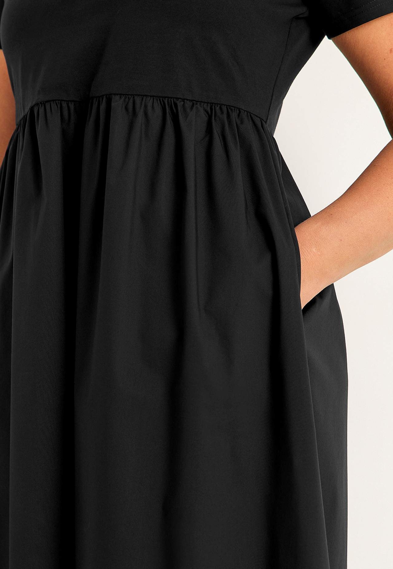 Dress in poplin and tricot