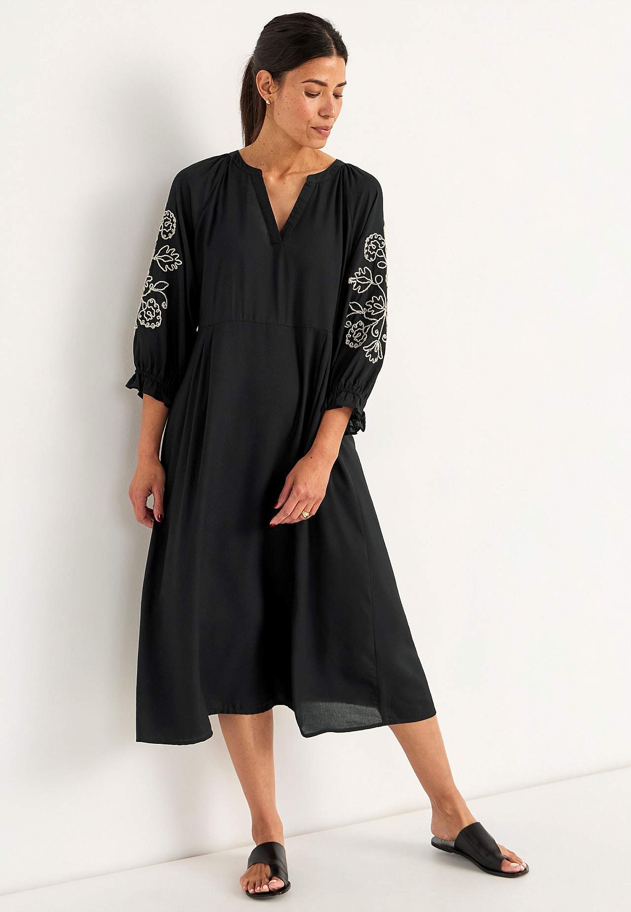 Dress with embroidery