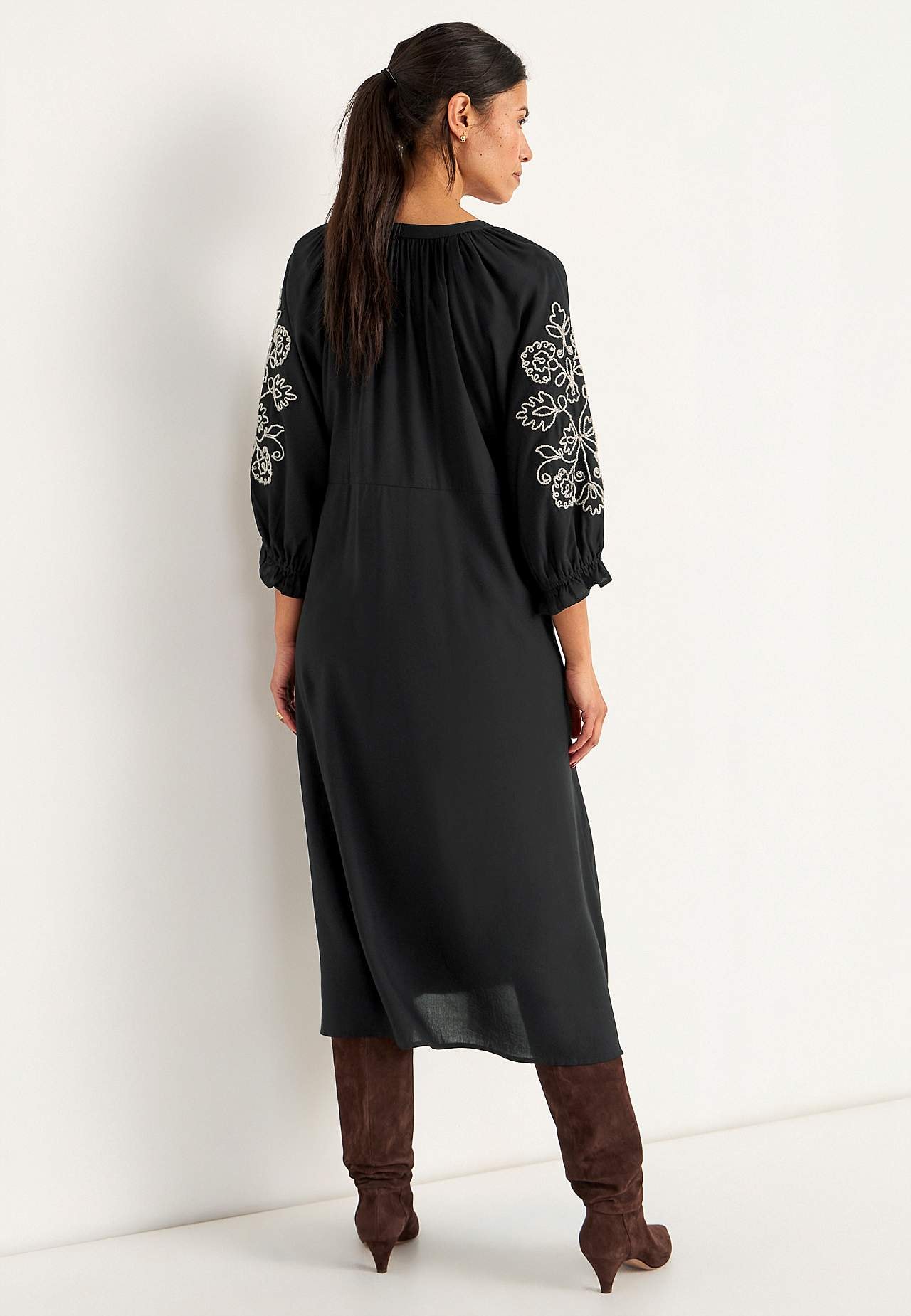 Dress with embroidery