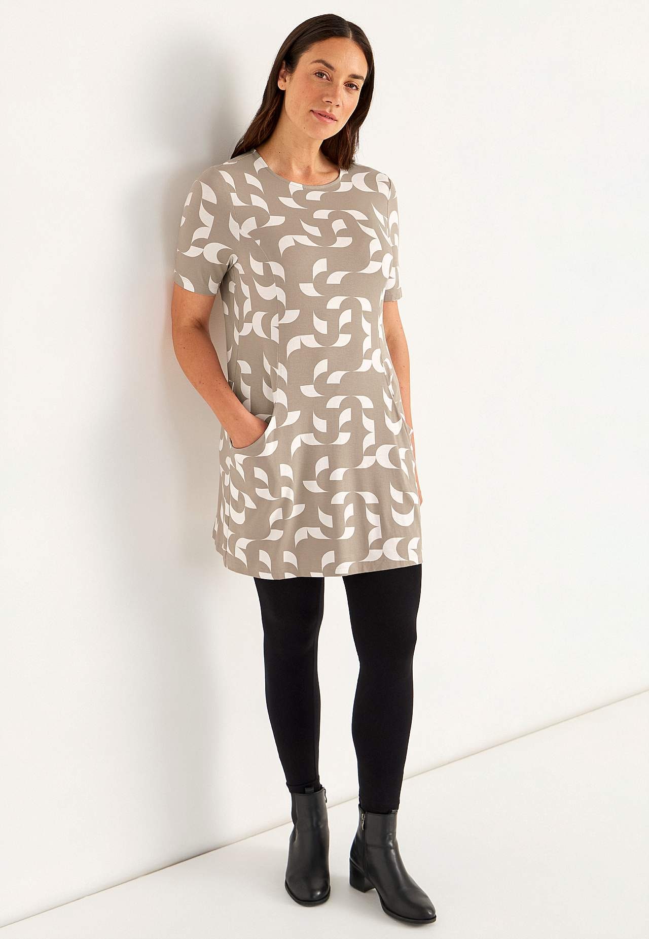 Patterned tunic with pockets