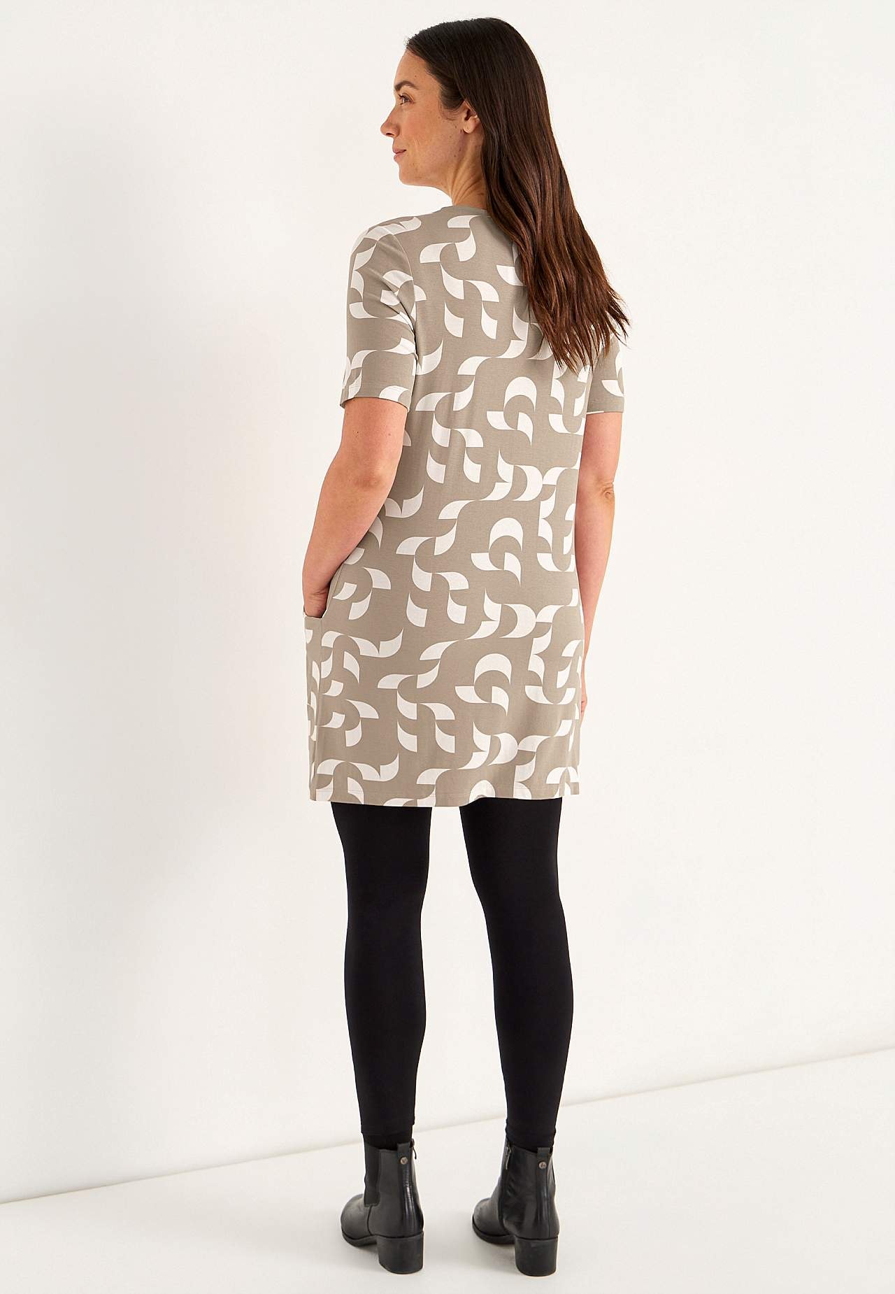 Patterned tunic with pockets