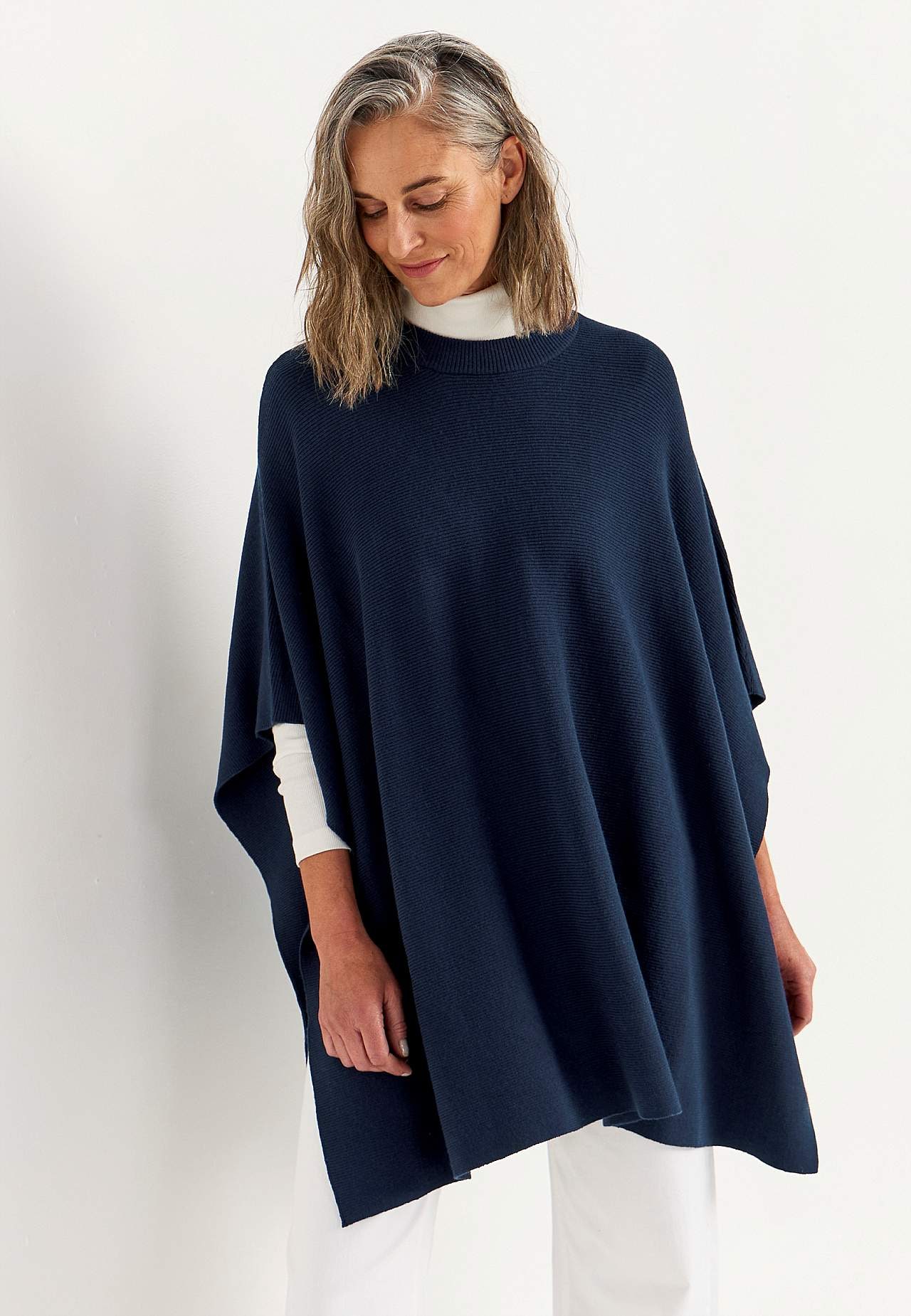 Fine-knitted poncho