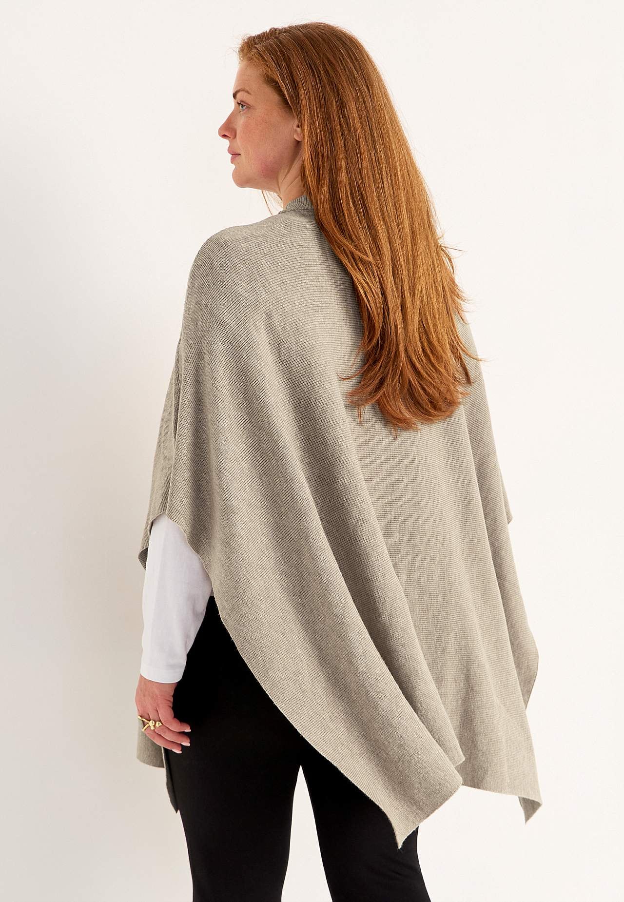 Fine-knitted poncho