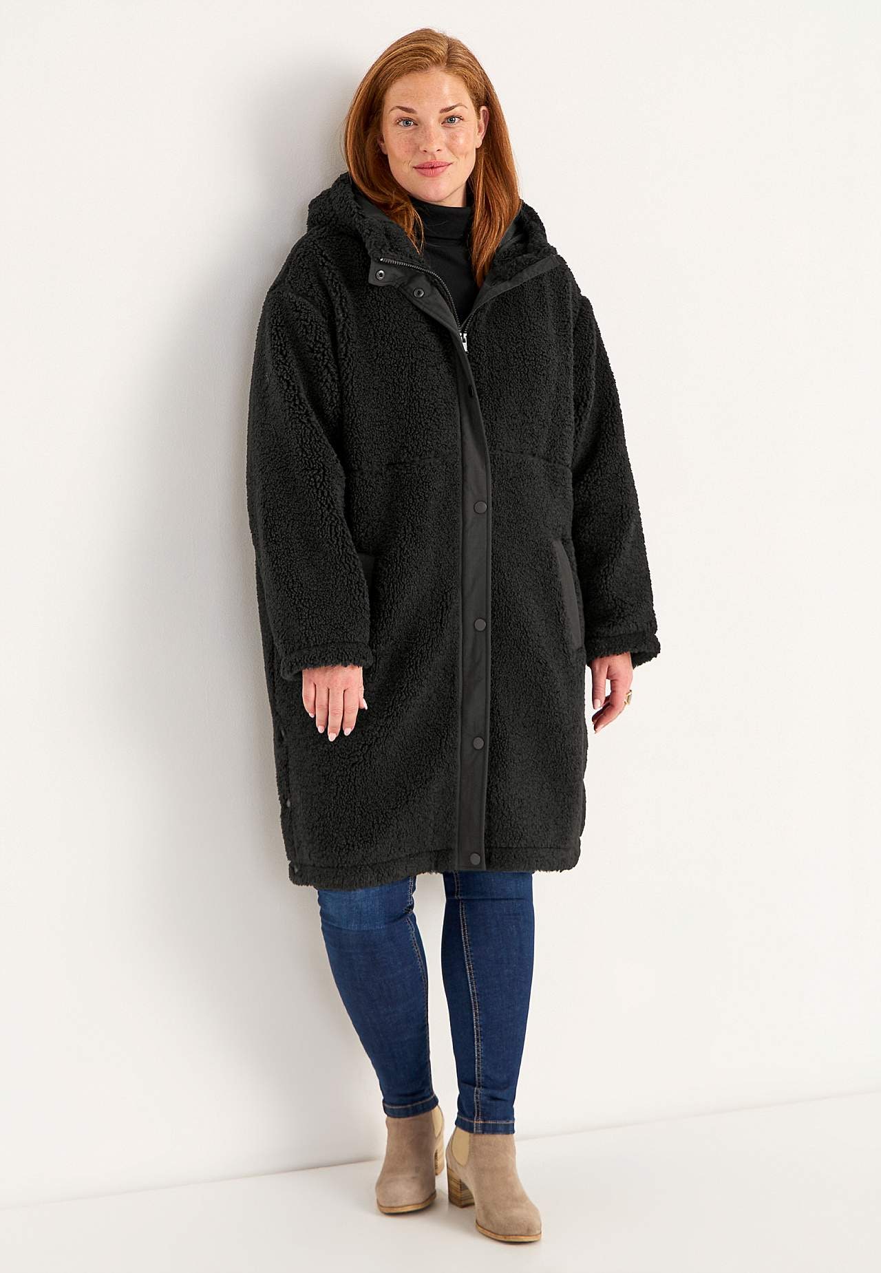 Pile jacket with hood