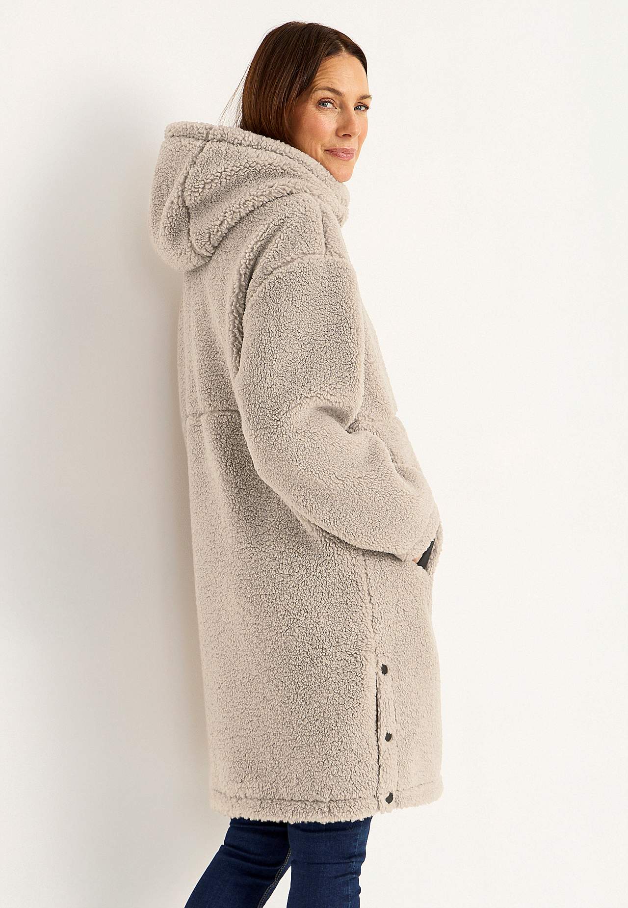 Pile jacket with hood