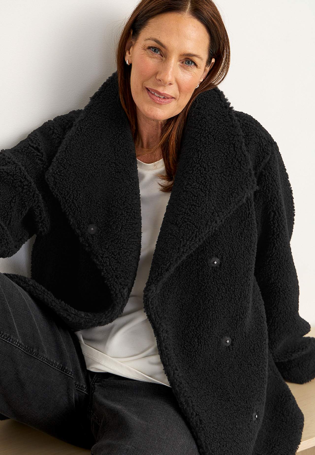 Pile jacket with stand-up collar