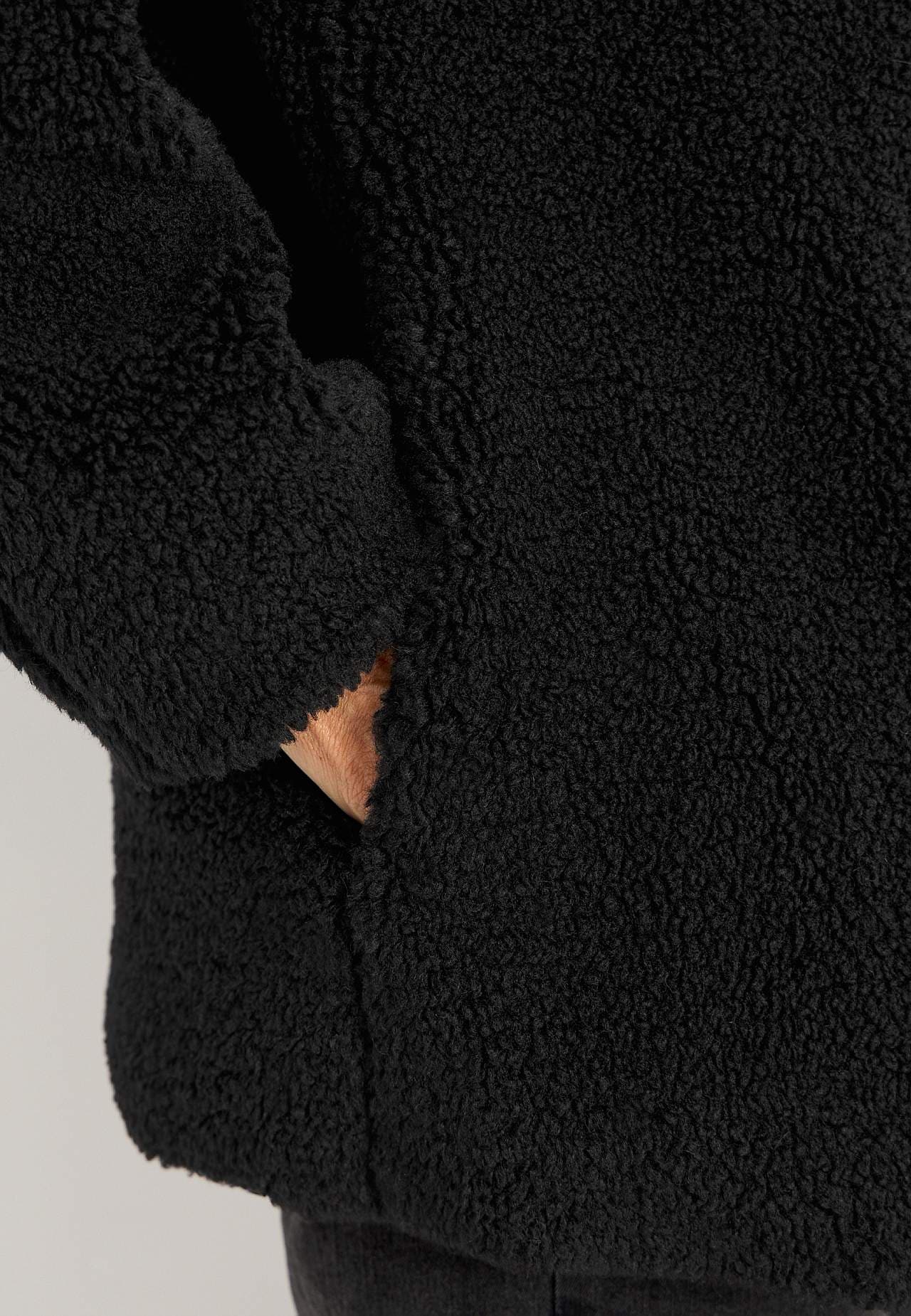 Pile jacket with stand-up collar