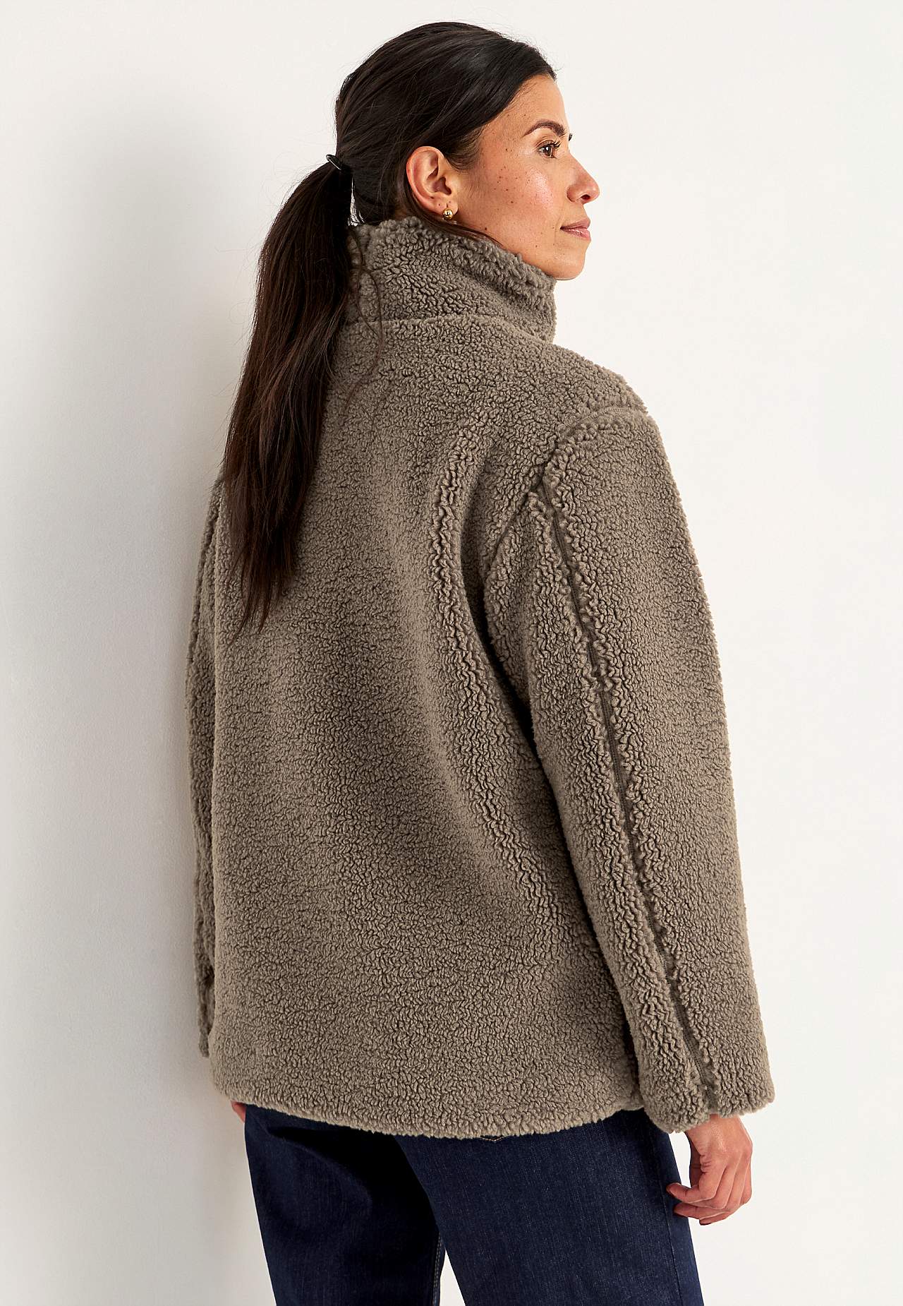 Pile jacket with stand-up collar
