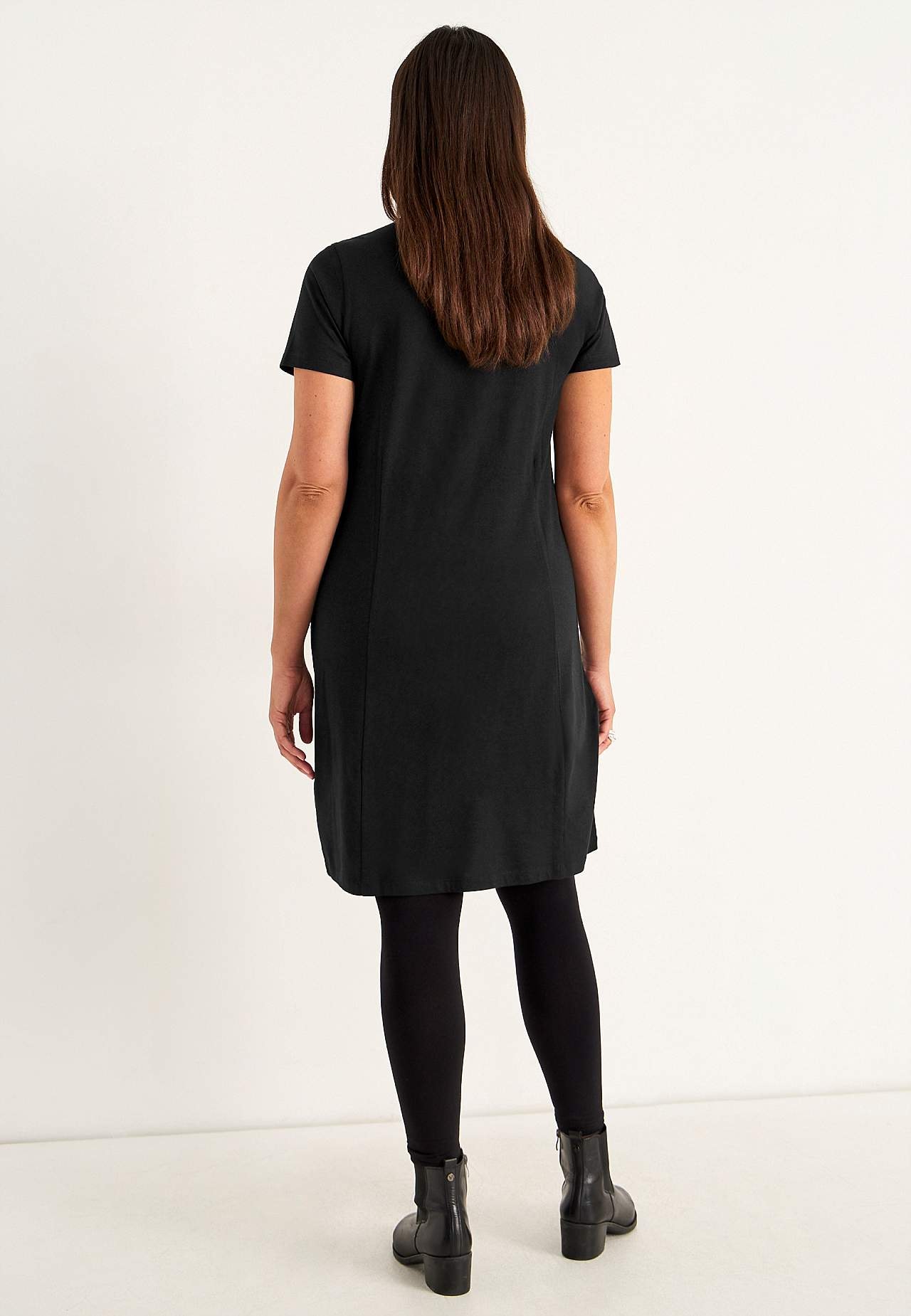 Jersey dress with pockets