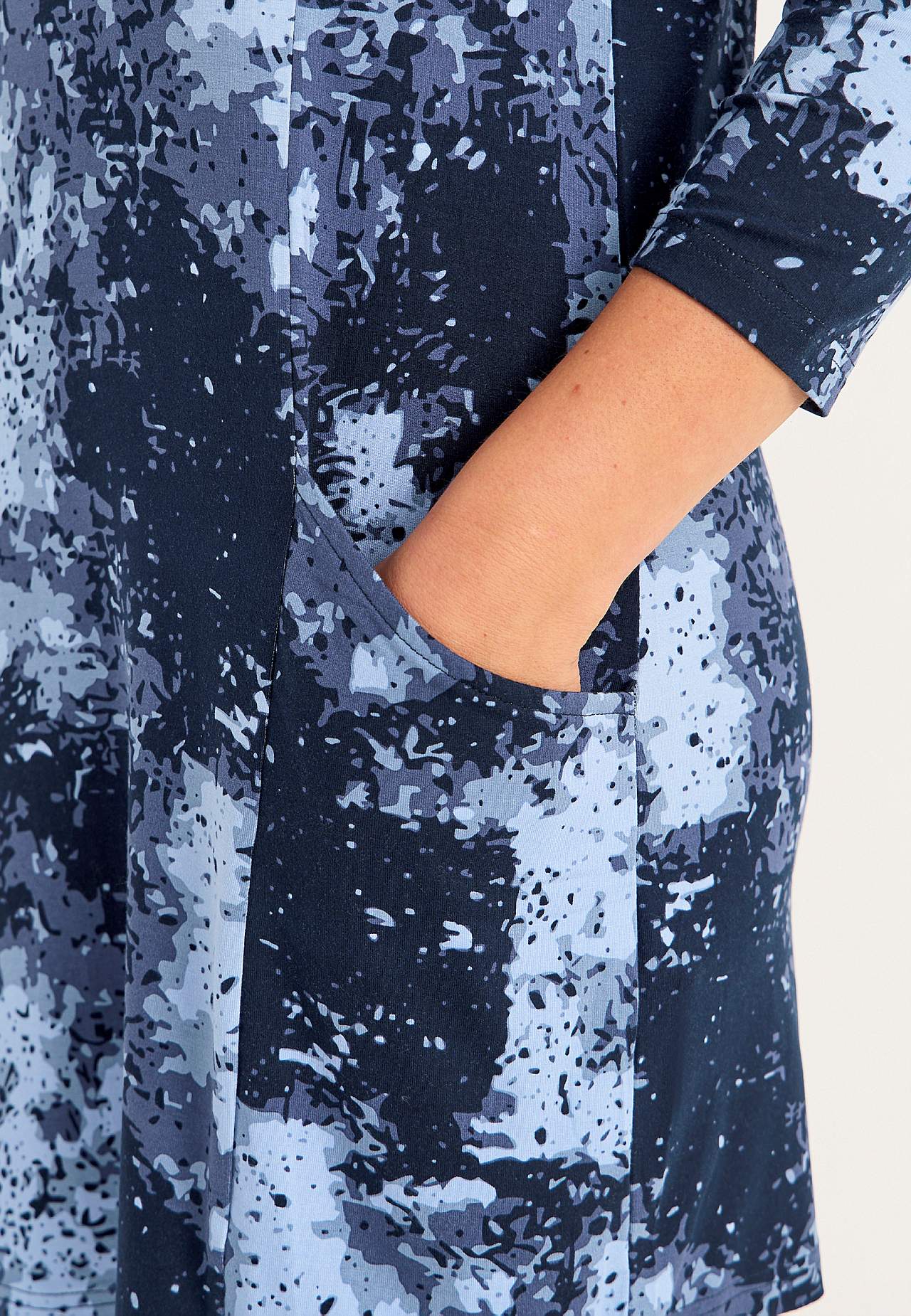 Patterned jersey tuniq with pockets