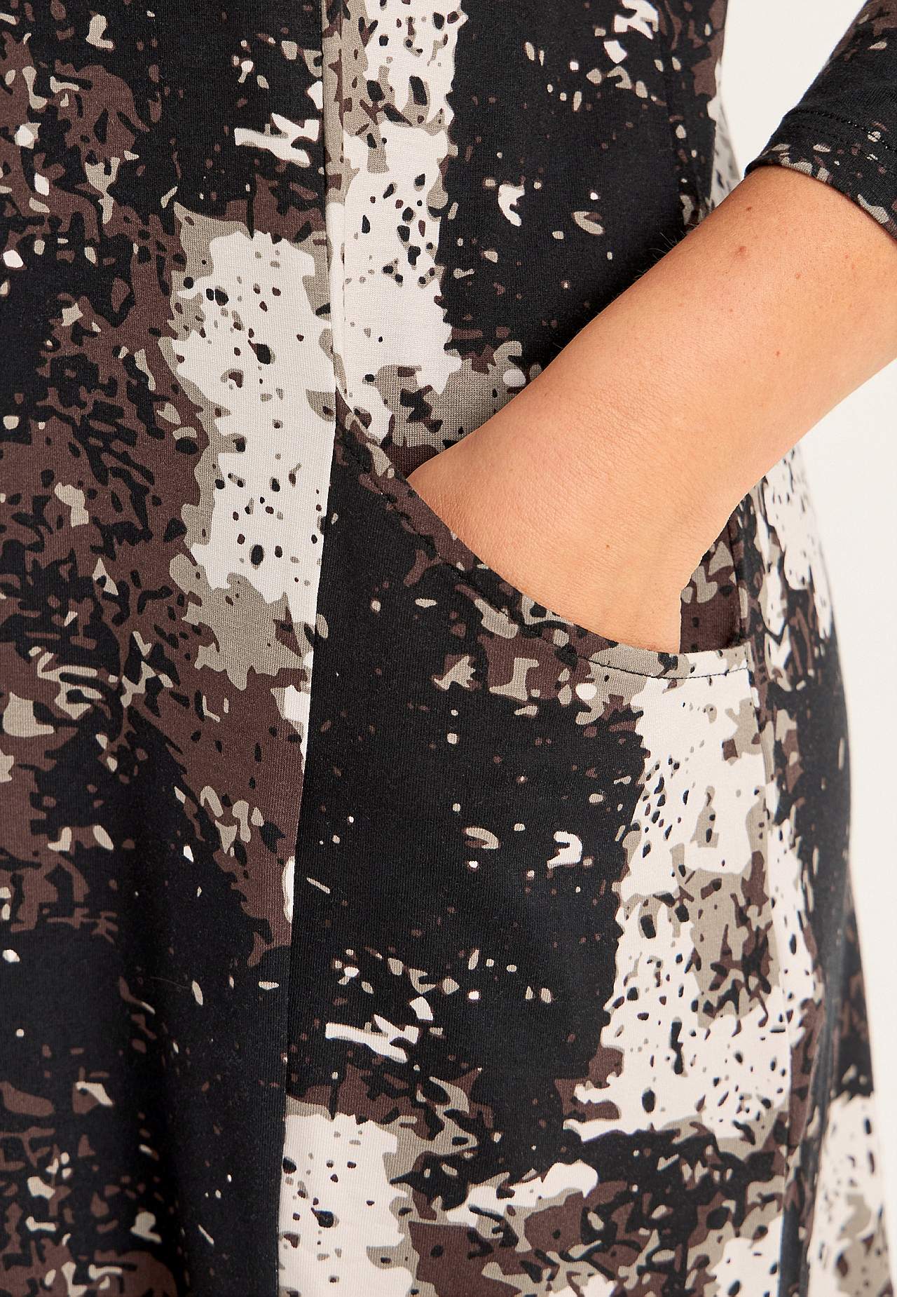 Patterned jersey tuniq with pockets