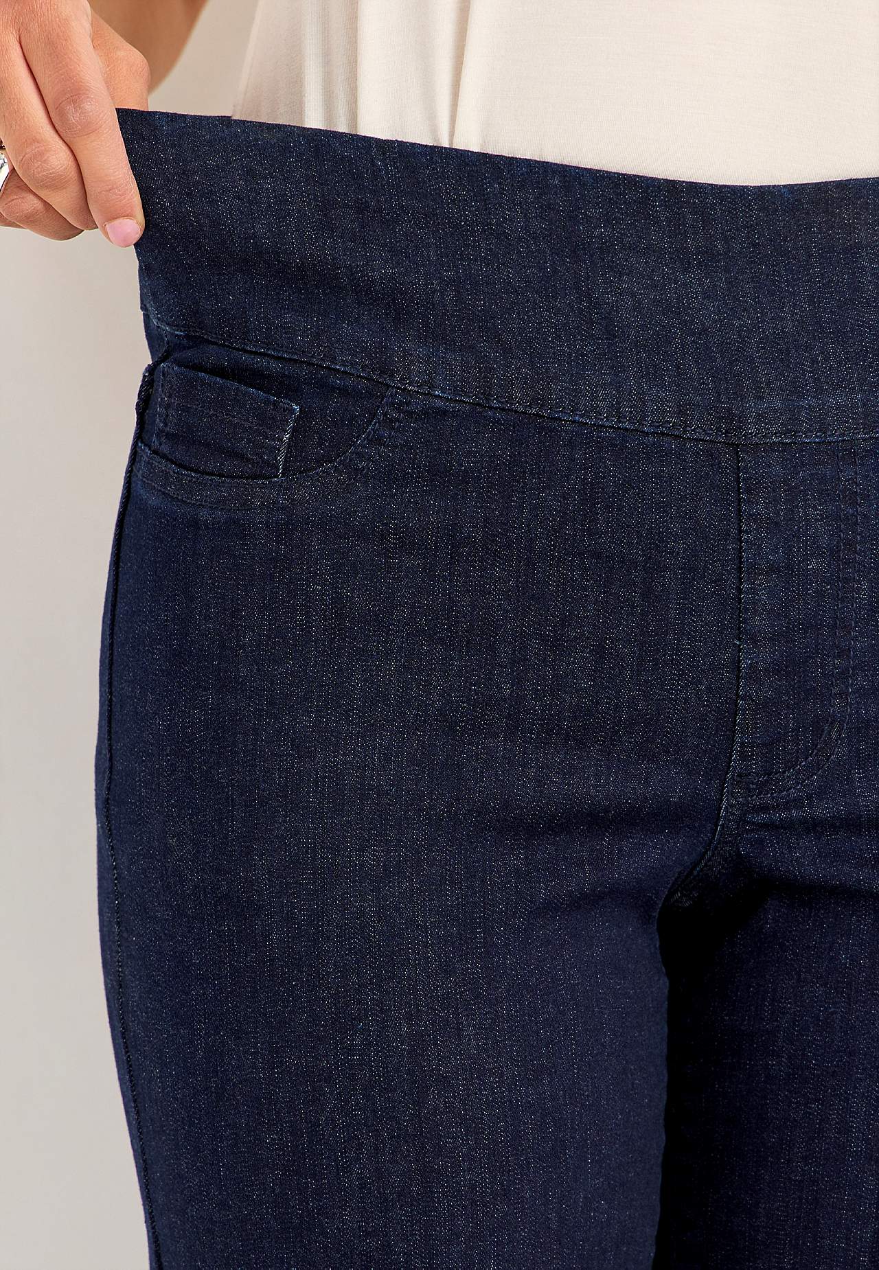Jeans with high elasticized waist