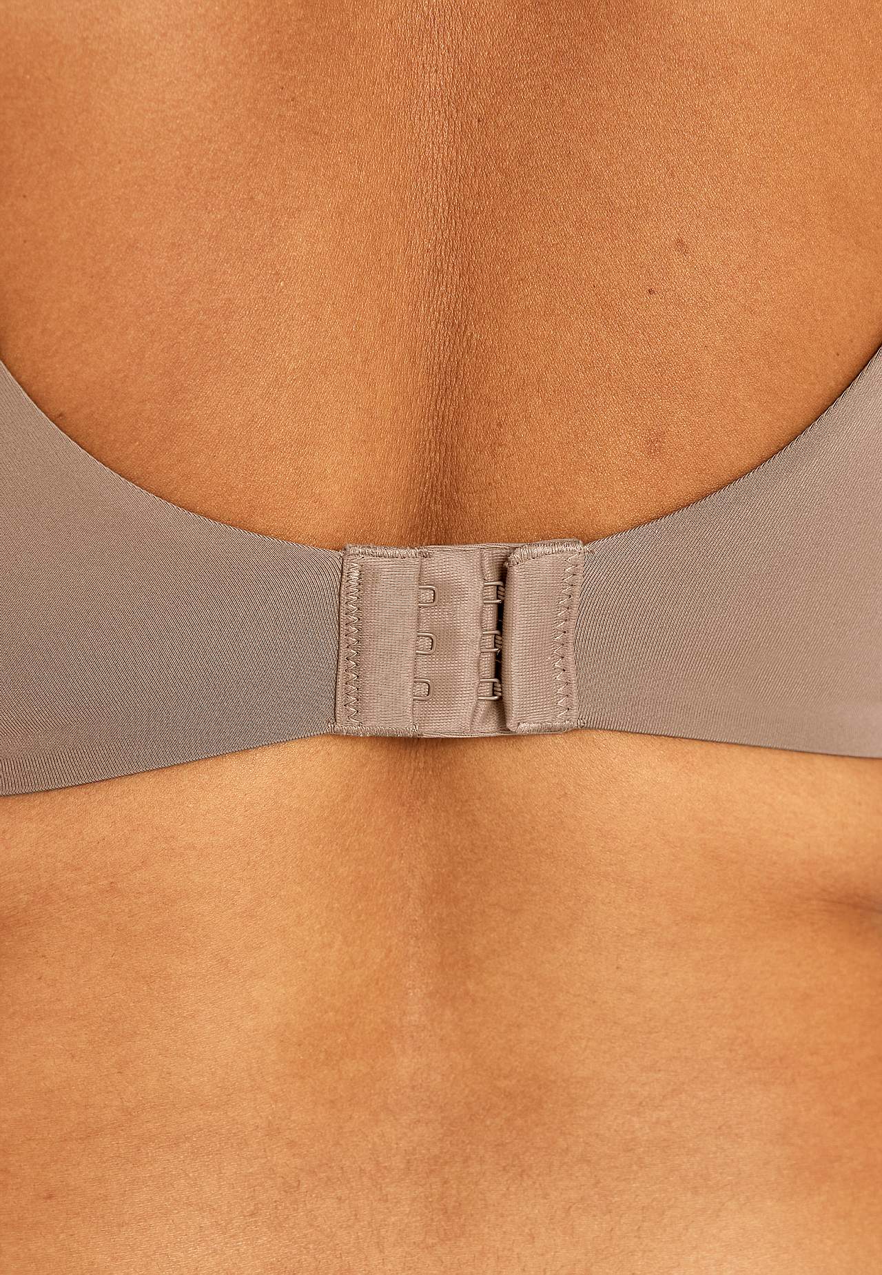 T-shirt bra