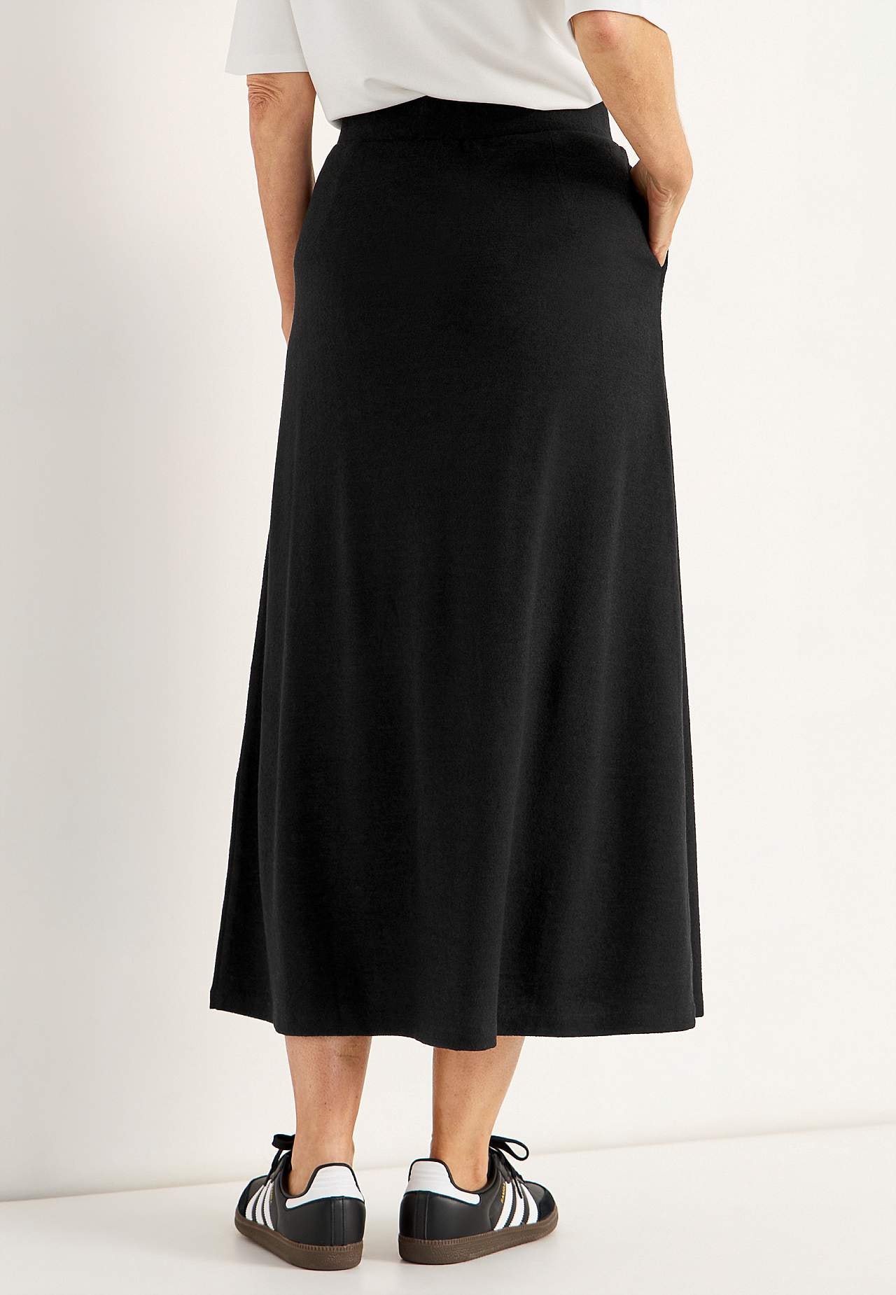 Flared jersey skirt with pockets
