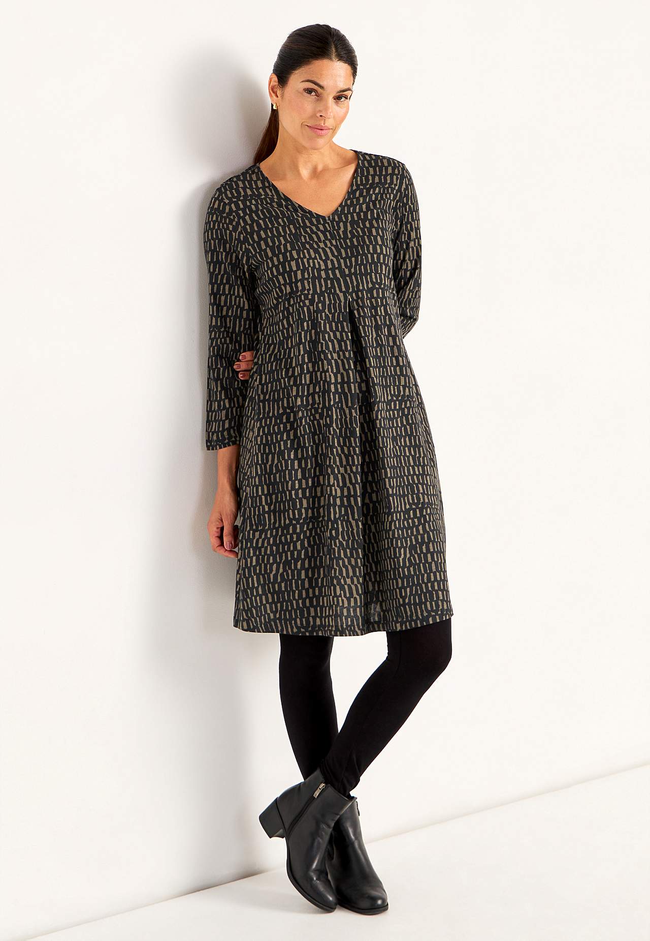 V-neck jersey dress