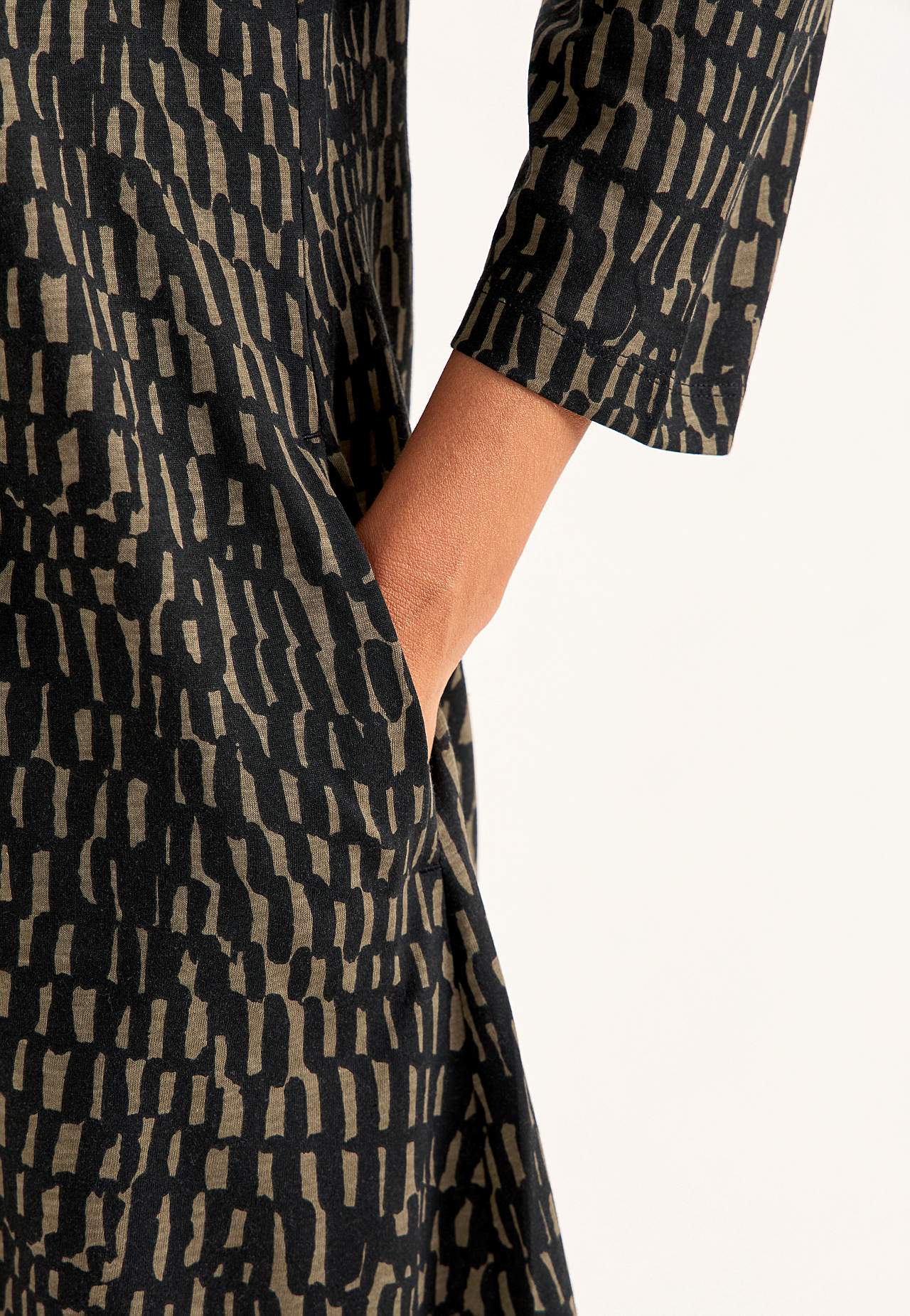 V-neck jersey dress