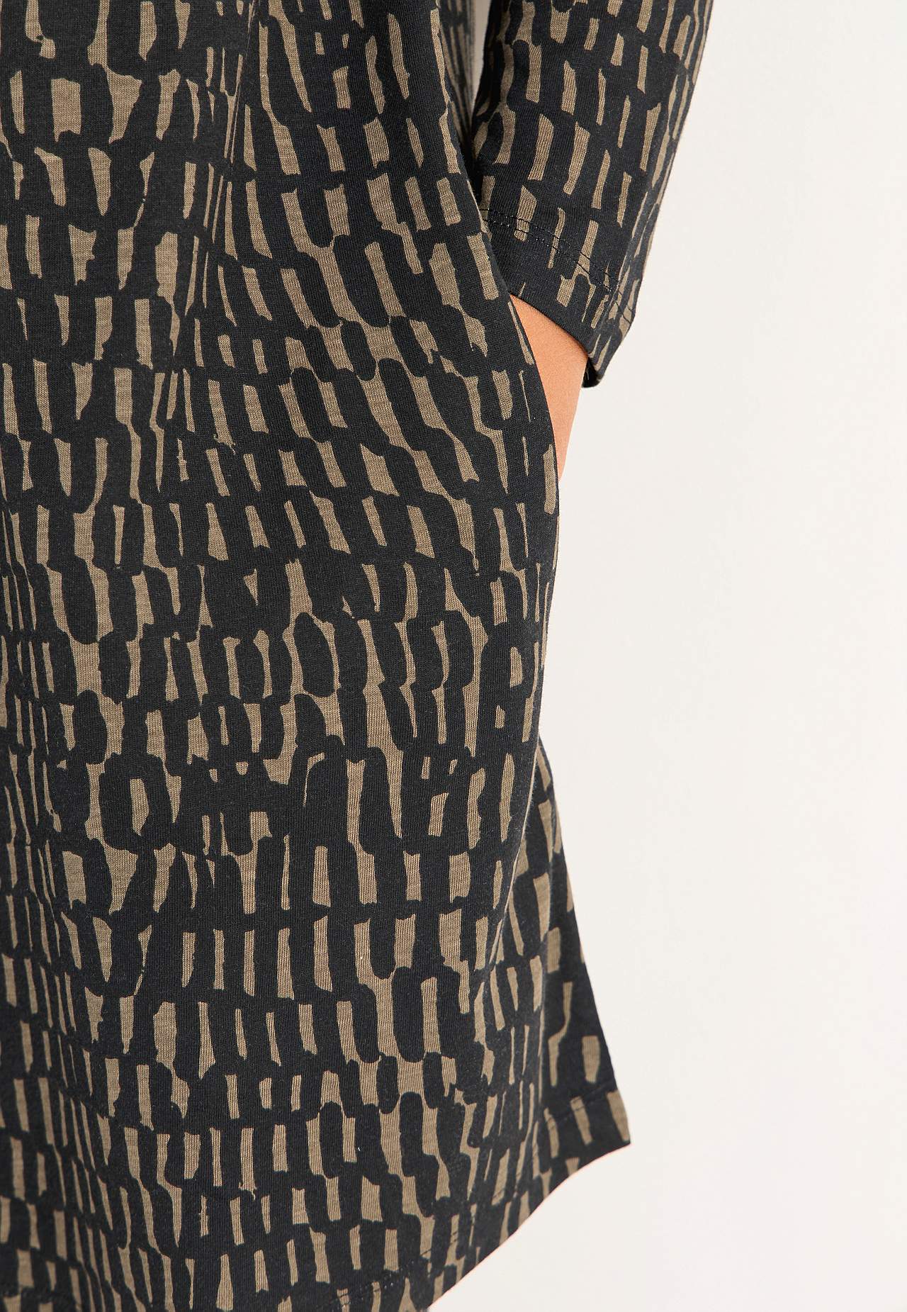 Patterned jersey tuniq with pockets