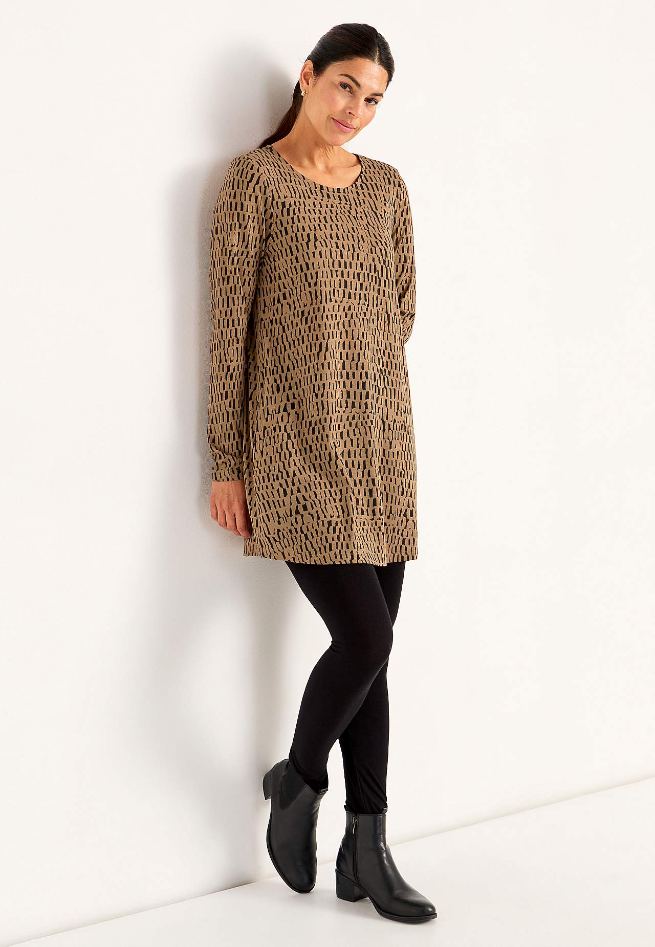 Patterned jersey tuniq with pockets