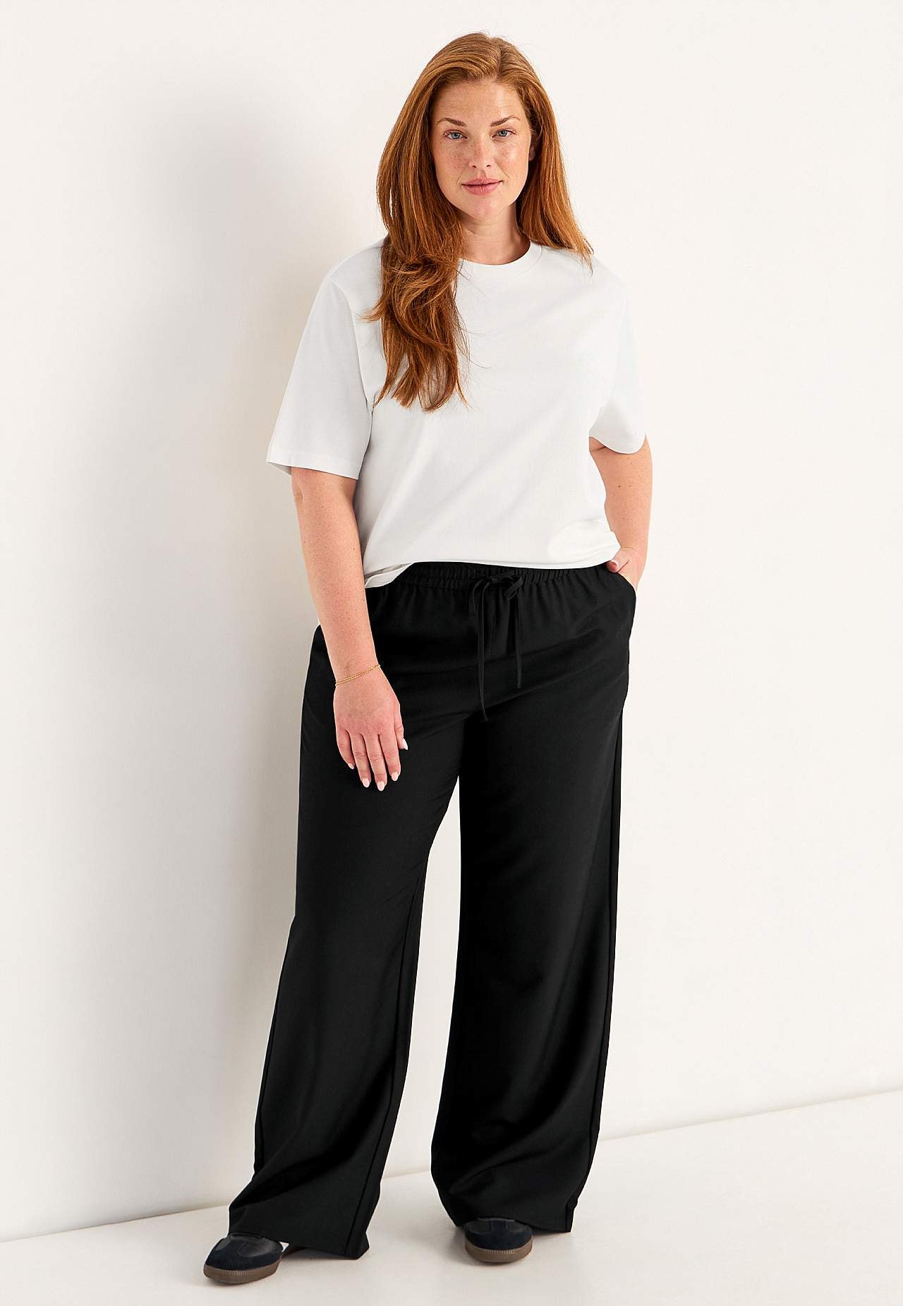 Smart pull-on trousers Pia