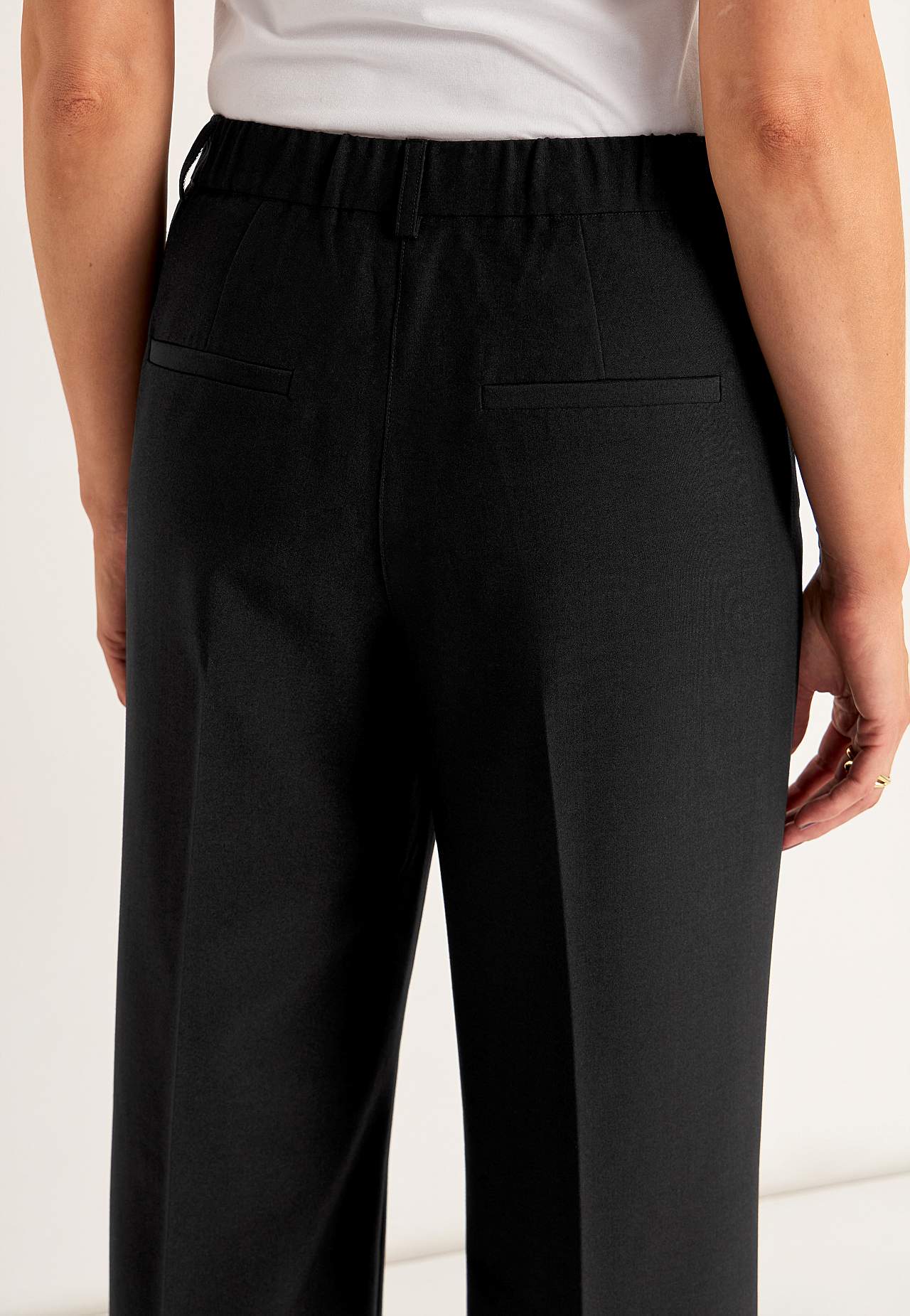 Dress trousers with crease Pia