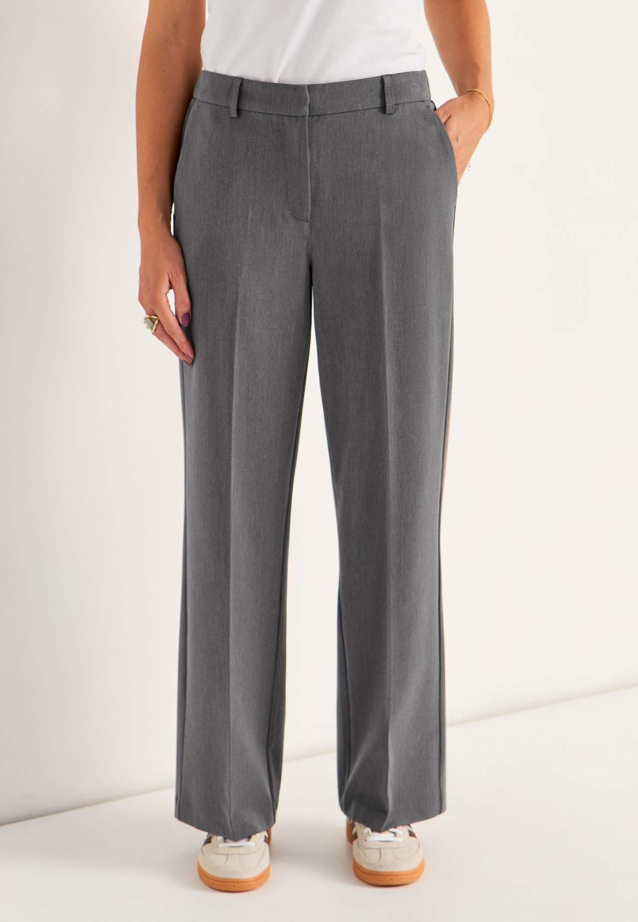 Dress trousers with crease Pia