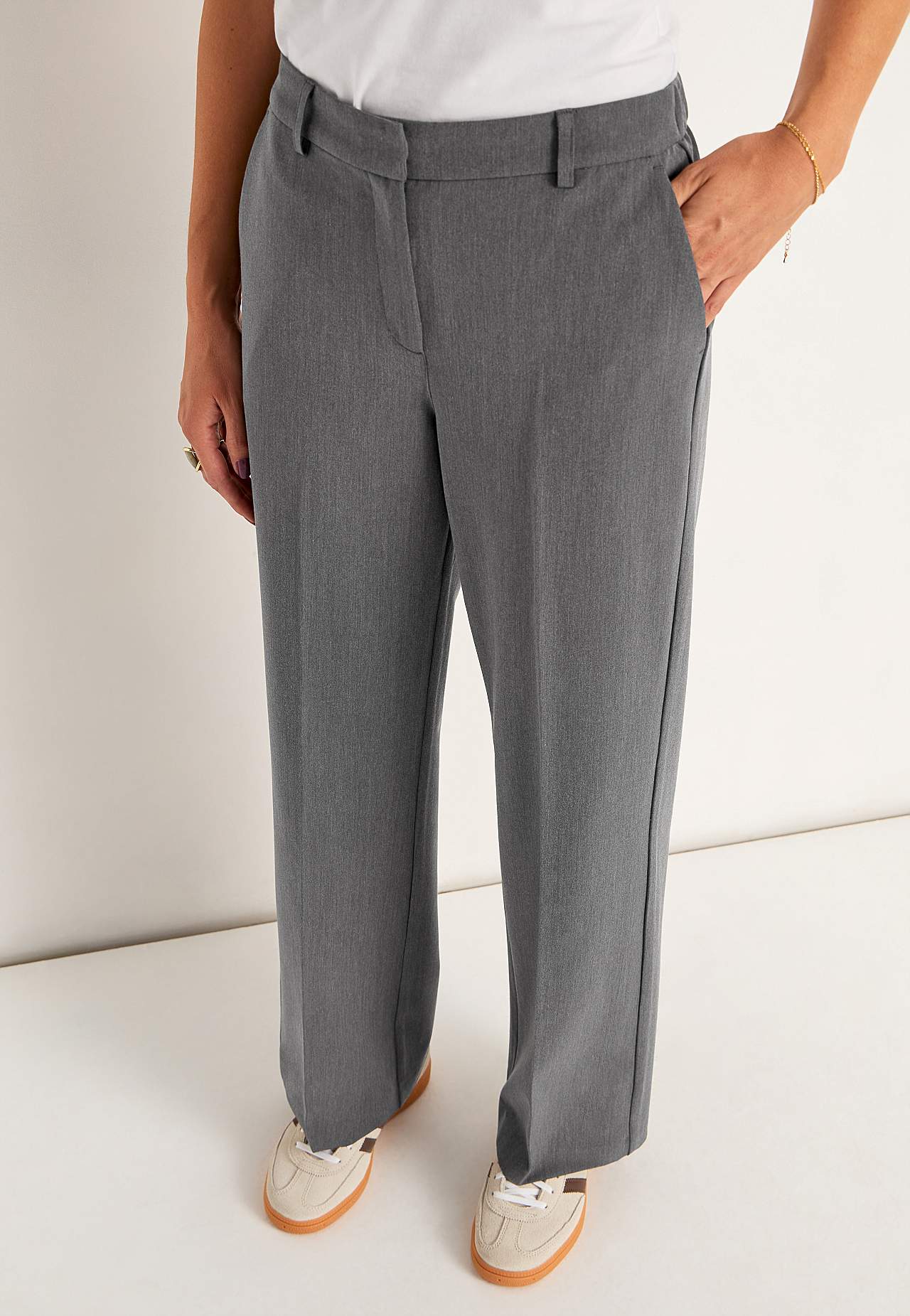 Dress trousers with crease Pia
