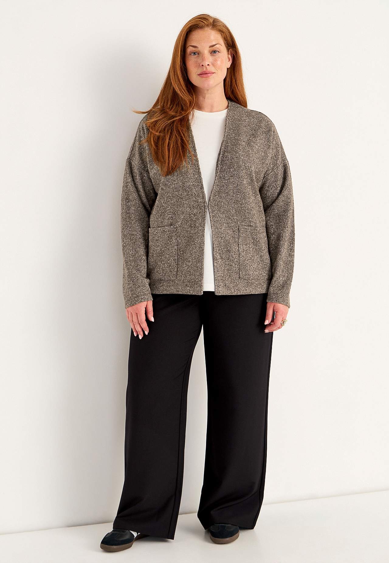 Super soft cardigan with pockets
